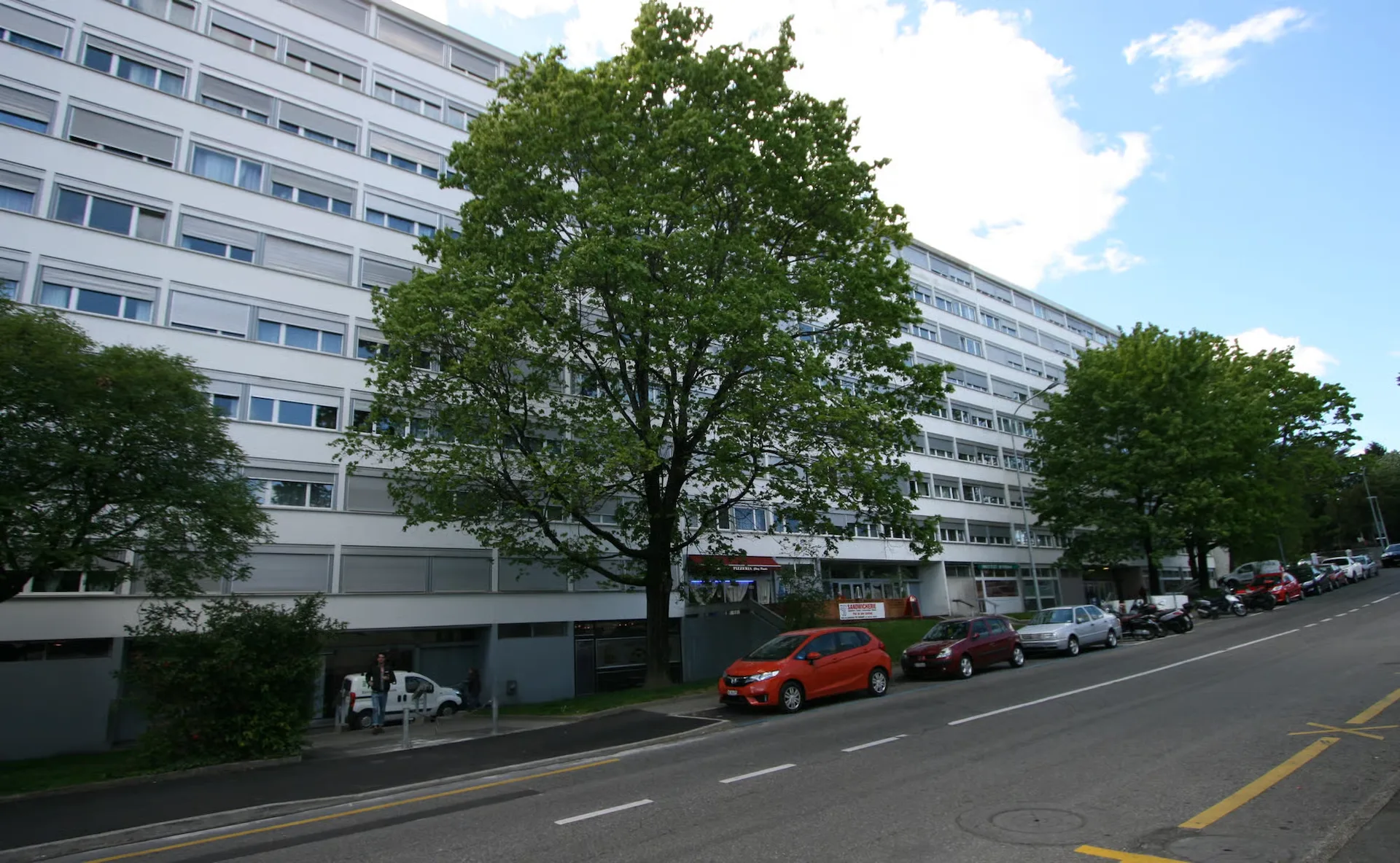 Wohnung mit 5 Zimmern und Loggia