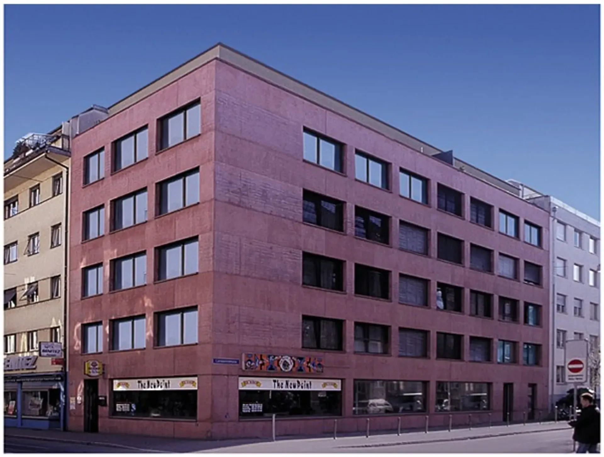 Bright 2-room apartment in central location