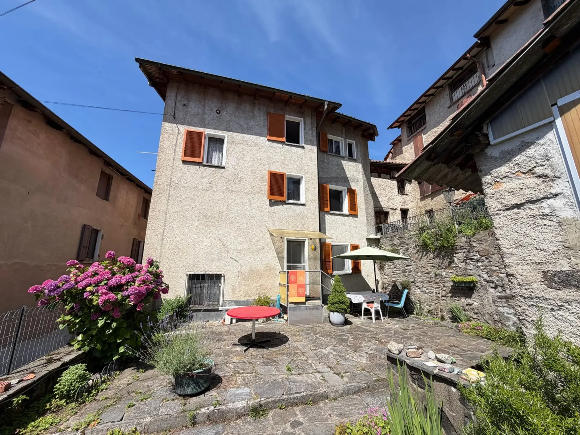 Grande casa da nucleo 4.5 loc. con giardino a Breno Alto Malcantone
