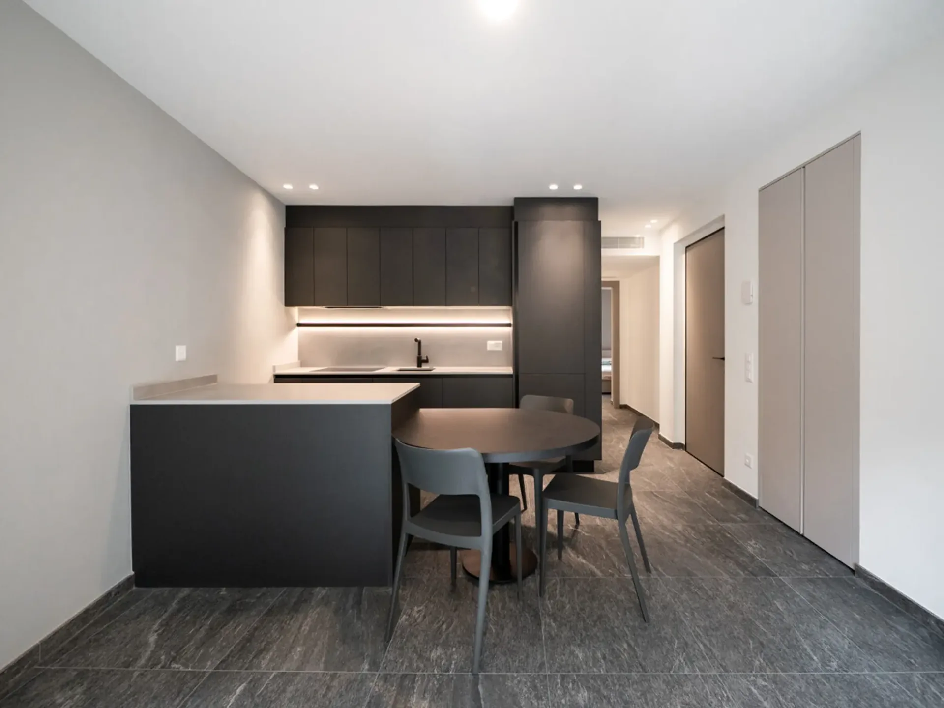 MUGGIO - 2 Zimmer mit authentischem Charme, zwischen Ruhe und Natur
