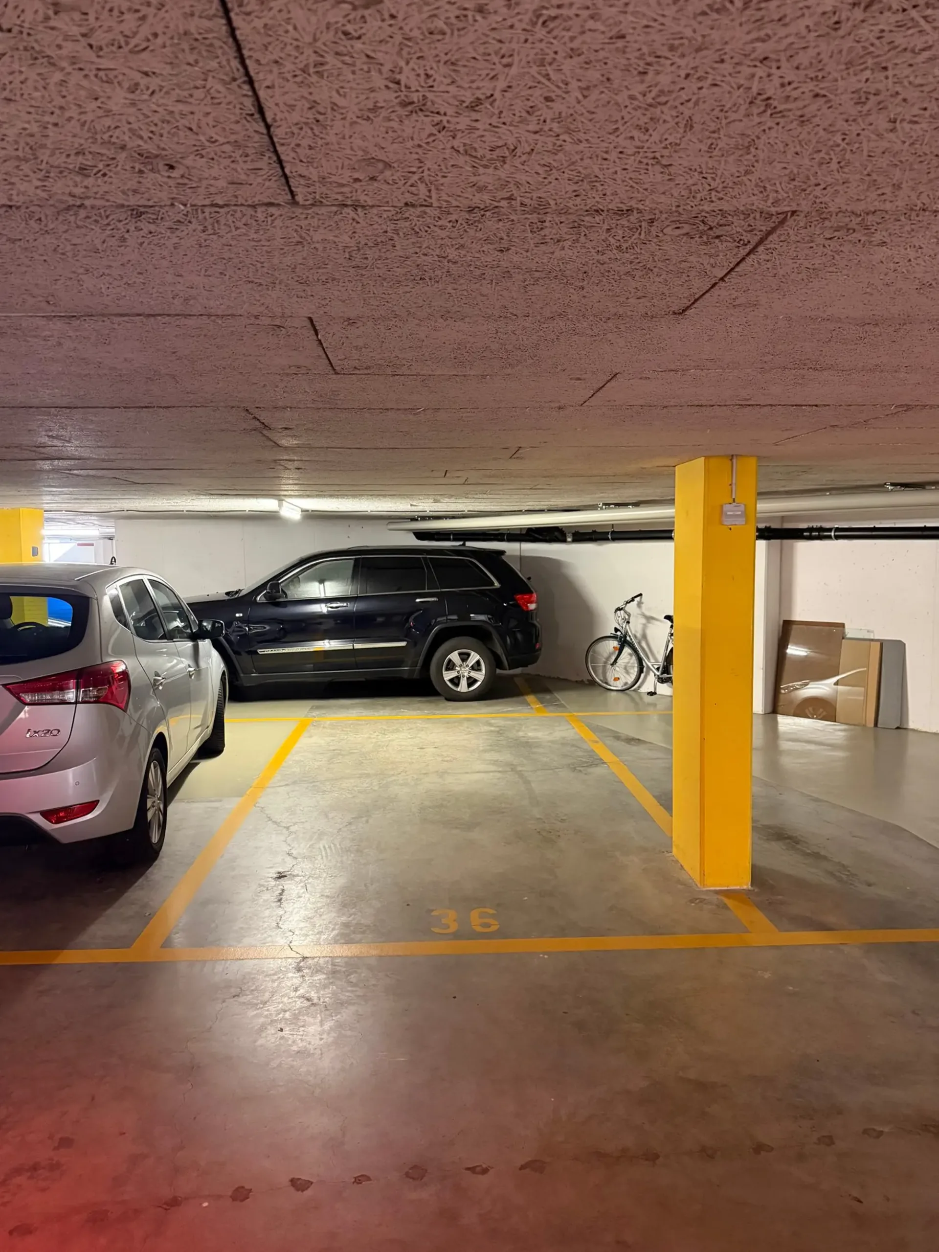 Einstellhallenplatz in Pfäffikon – ab sofort verfügbar