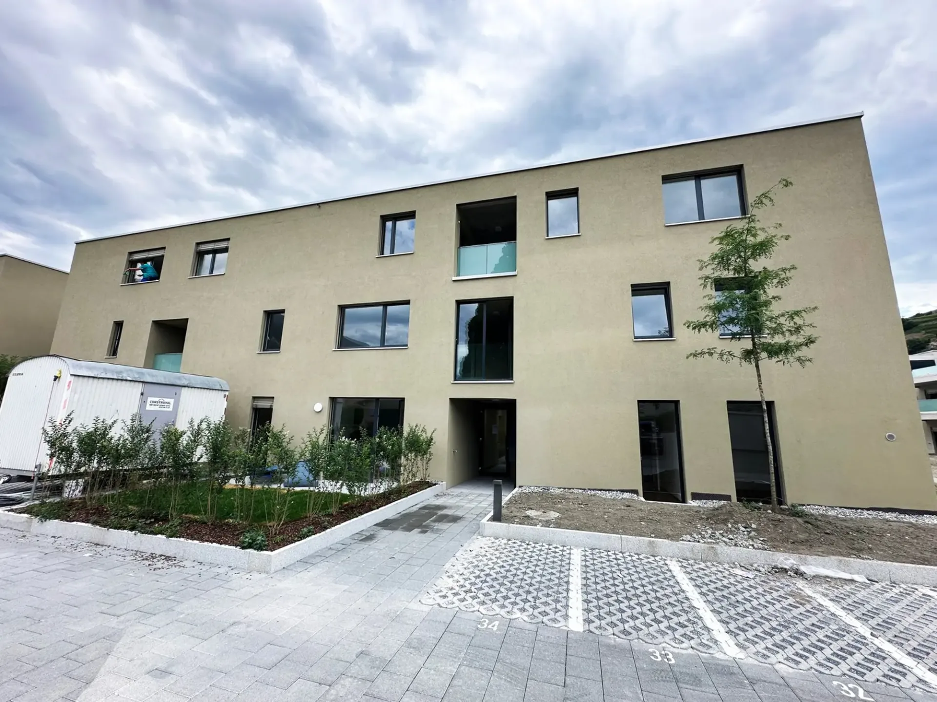 Uvrier / Sion – Neues 2.5-Zimmer-Apartment mit Parkplatz