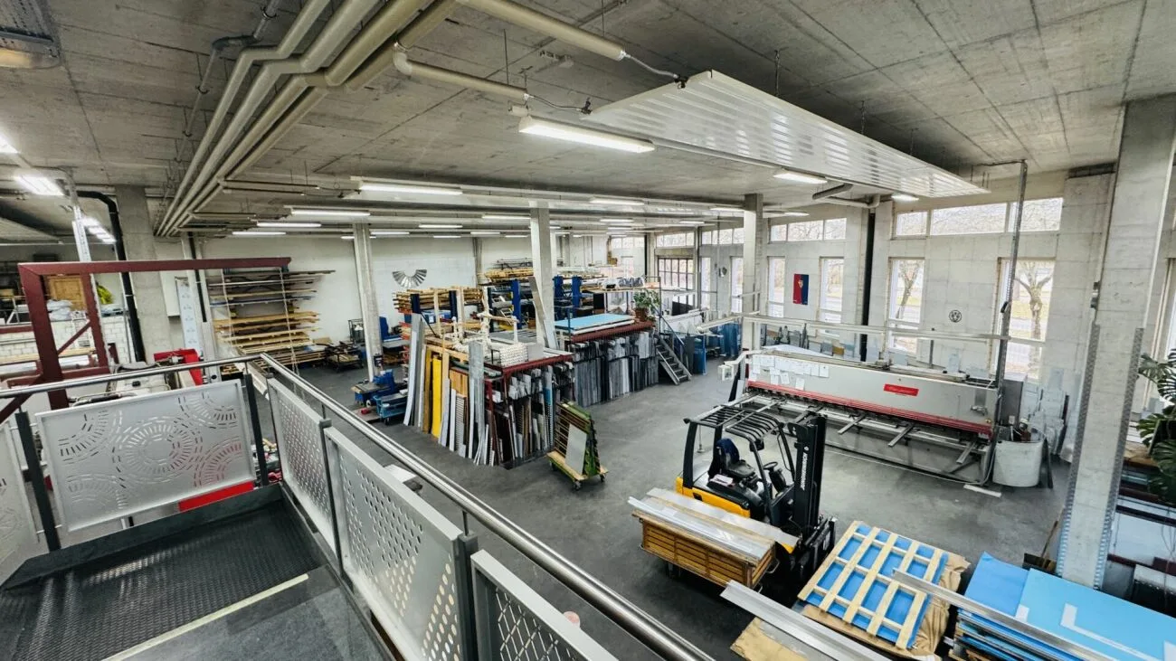 Wohnen & Arbeiten - Gewerbehalle, Attika & 6 Parkplätze