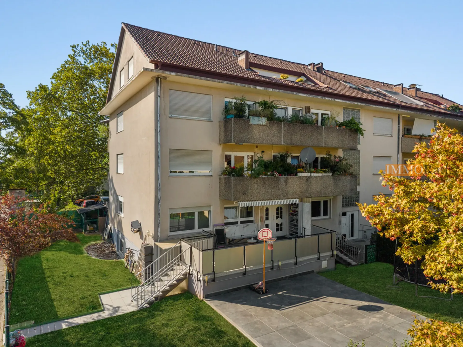 IMMORath.de - Zwei Wohnungen im Paket mit eigenem Garten & Sauna