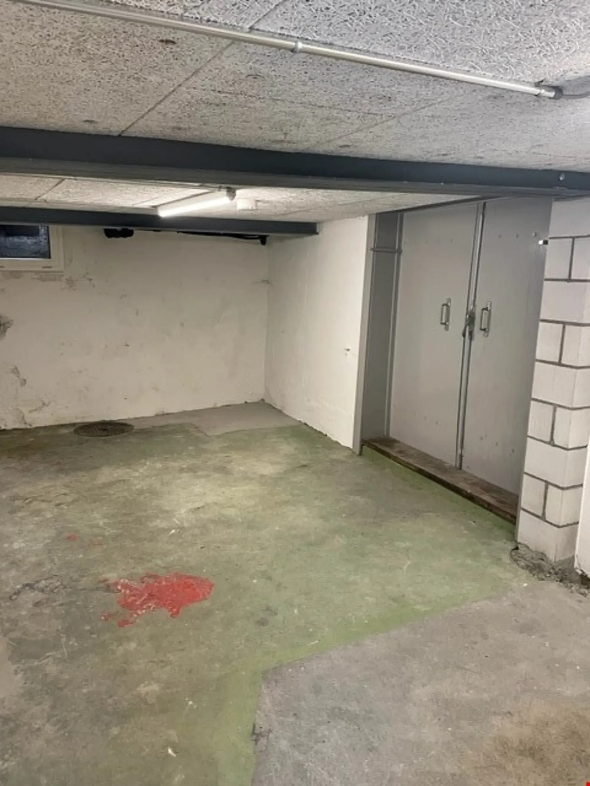 Spazio commerciale/magazzino nella città vecchia inferiore