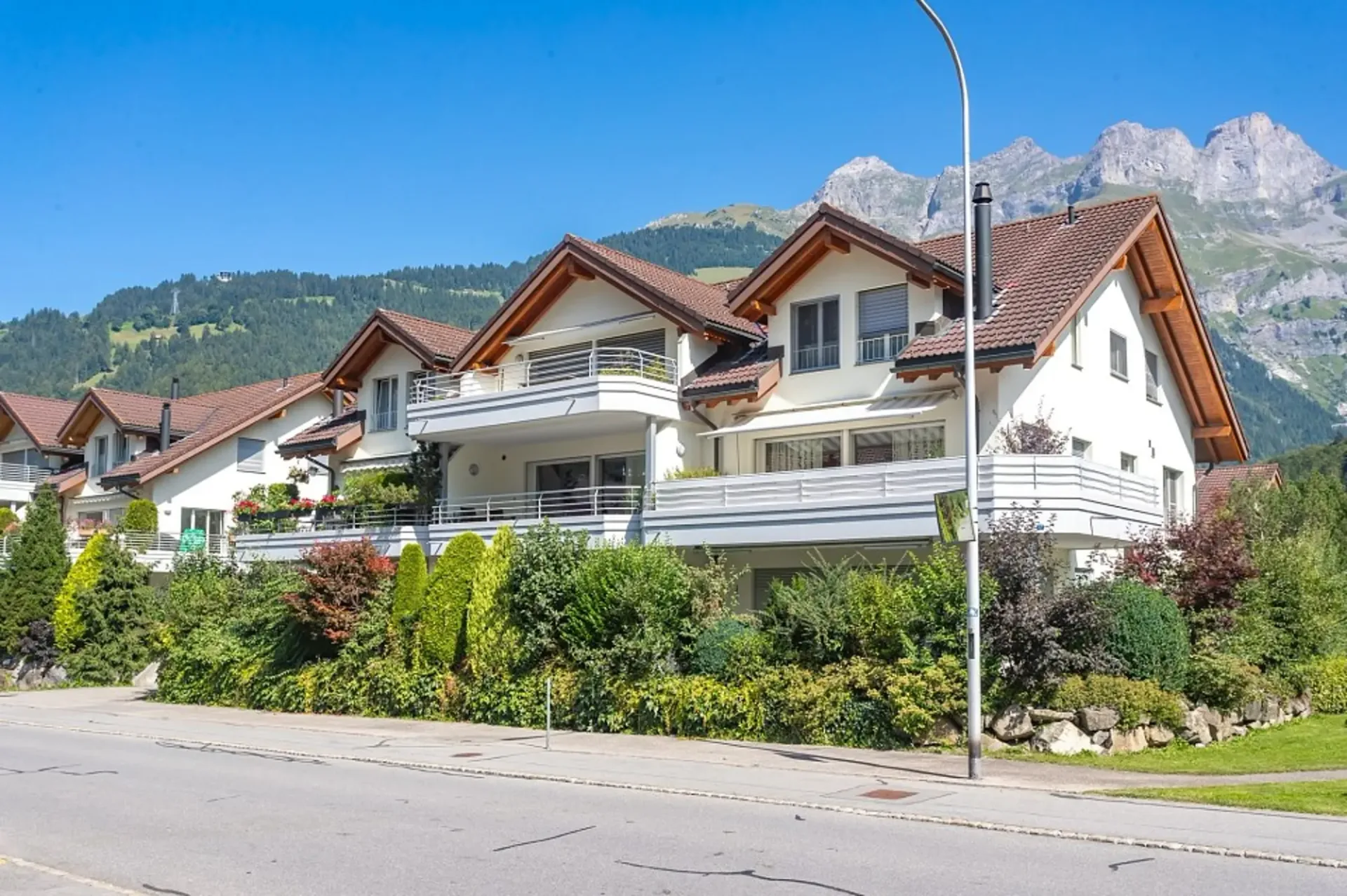 5.5 Room Maisonette Apartment in Attractive Residential Location