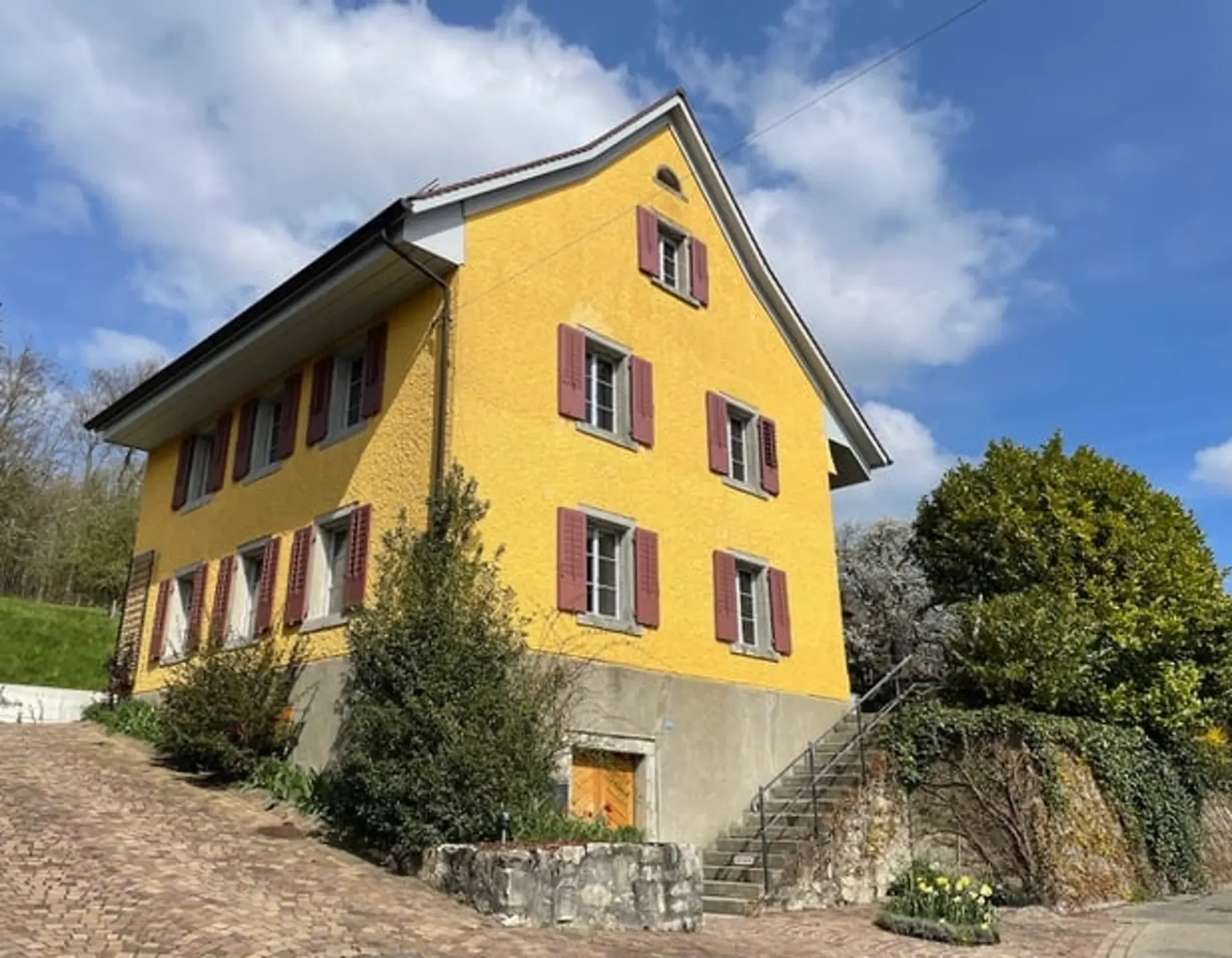 Möblierte 3.5-Zimmer-Wohnung in charmantem Landhaus – Birmenstorf AG