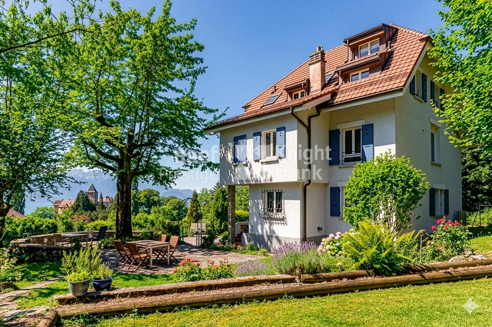 Zu verkaufen - Einzelobjekt mit 12,5 Zimmern, nur wenige Schritte vom Zentrum von Blonay und mit atemberaubendem Blick auf den See