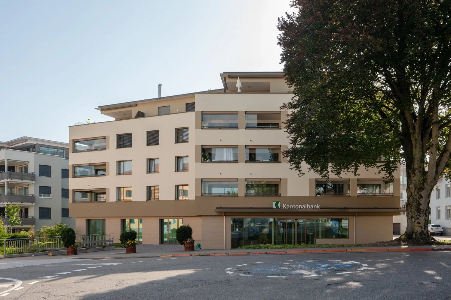 Votre maison moderne au centre de Goldach