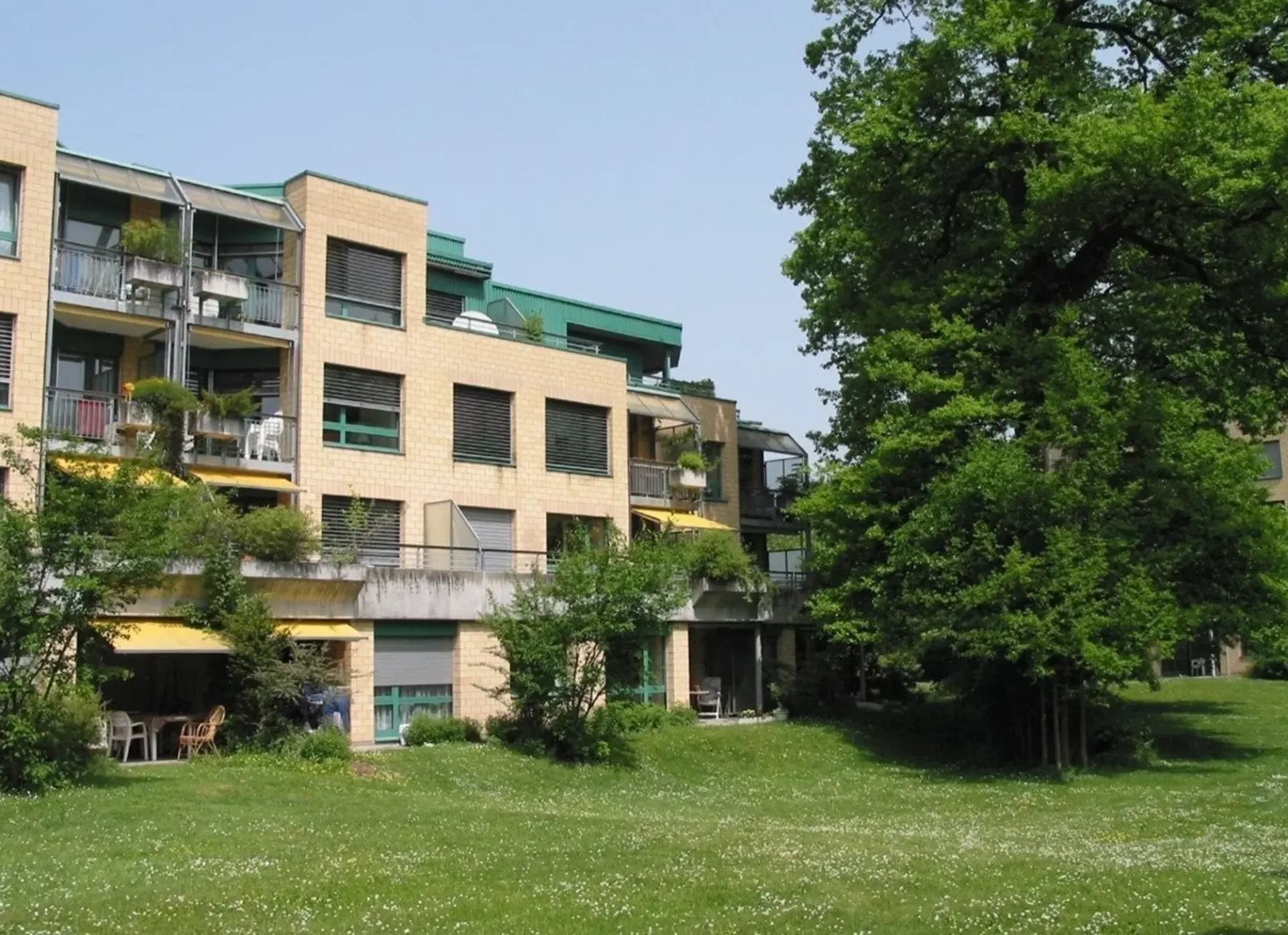 3.5-Zimmerwohnung mit gedecktem Gartensitzplatz
