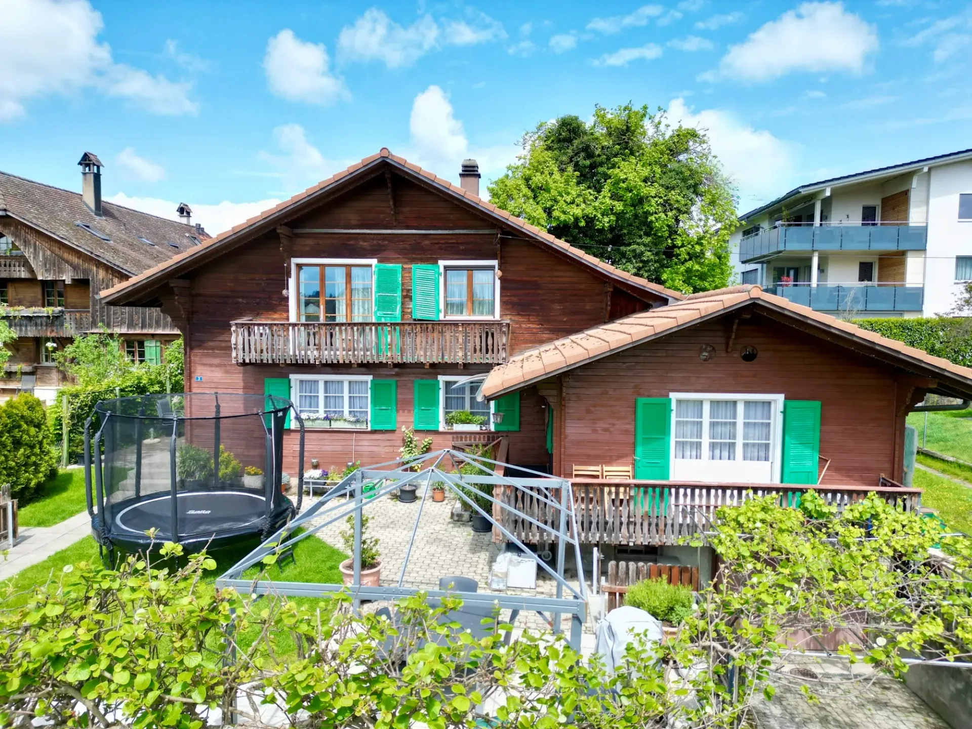 Gurmels: Wohnhaus mit zwei eigenständigen Wohnungen