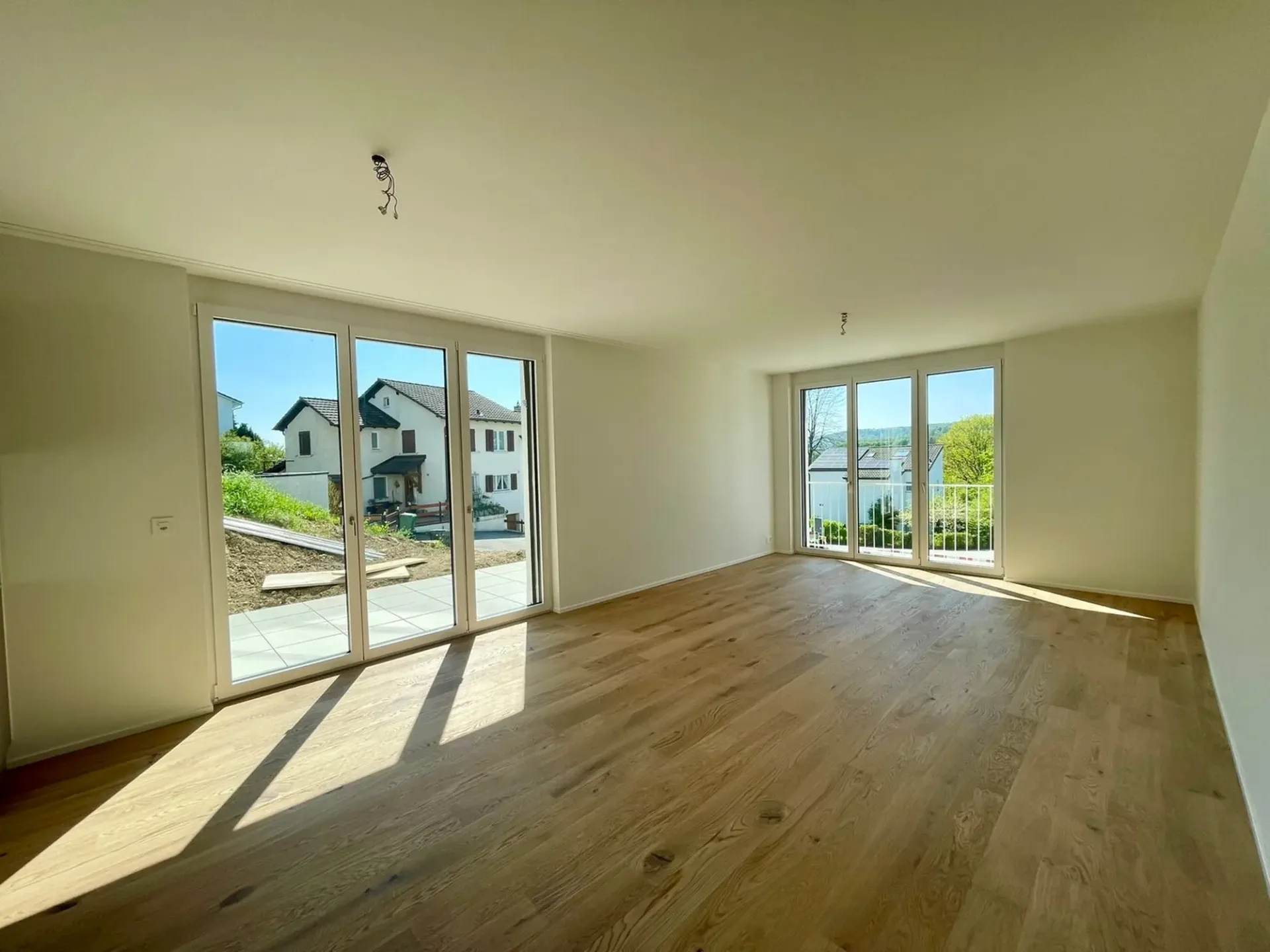 Wohnen mit Weitblick | Moderne 2.5 Zimmer Neubauwohnung mit grosser Terrasse