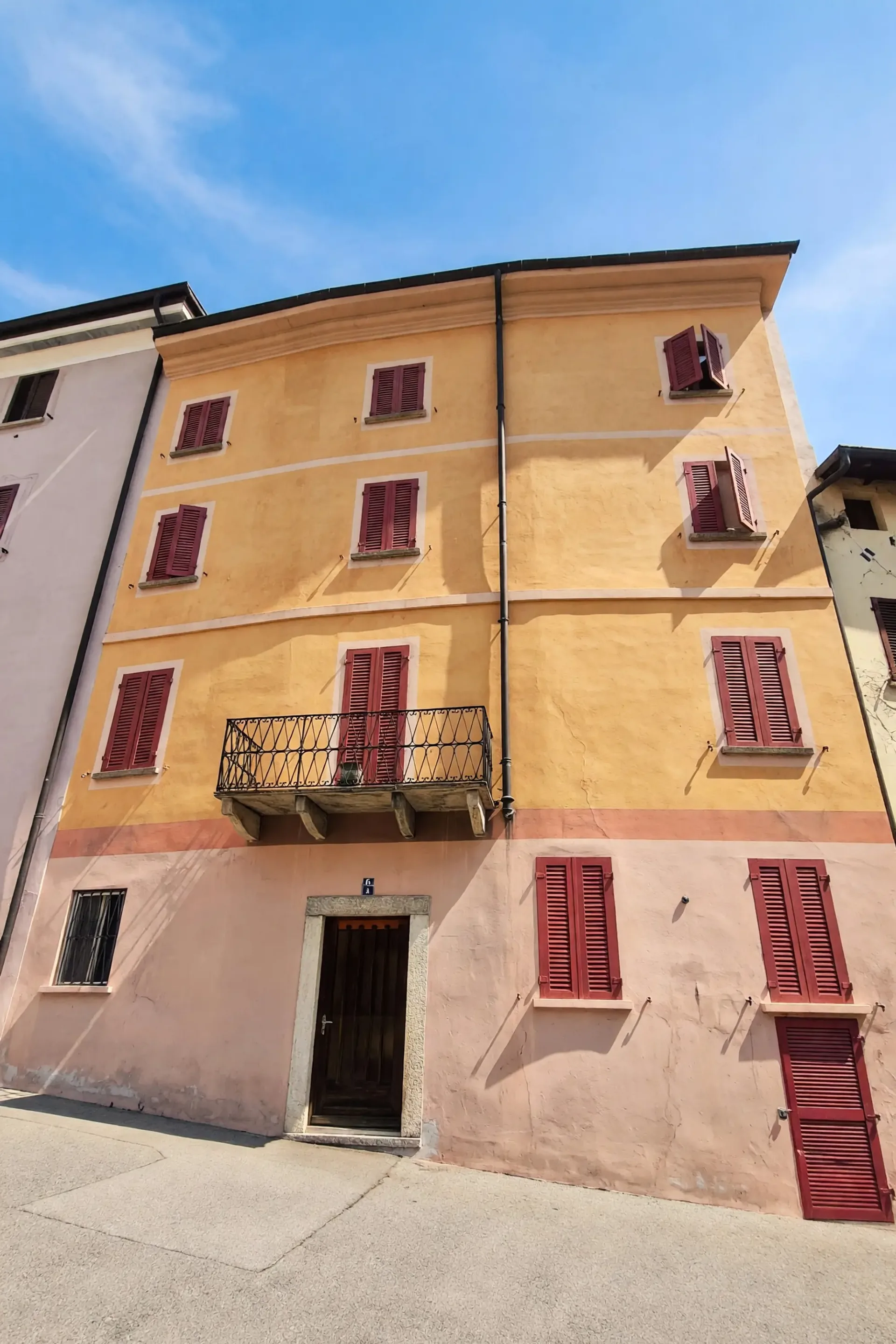 Palazzina d'investissement dans un emplacement stratégique avec 4 appartements