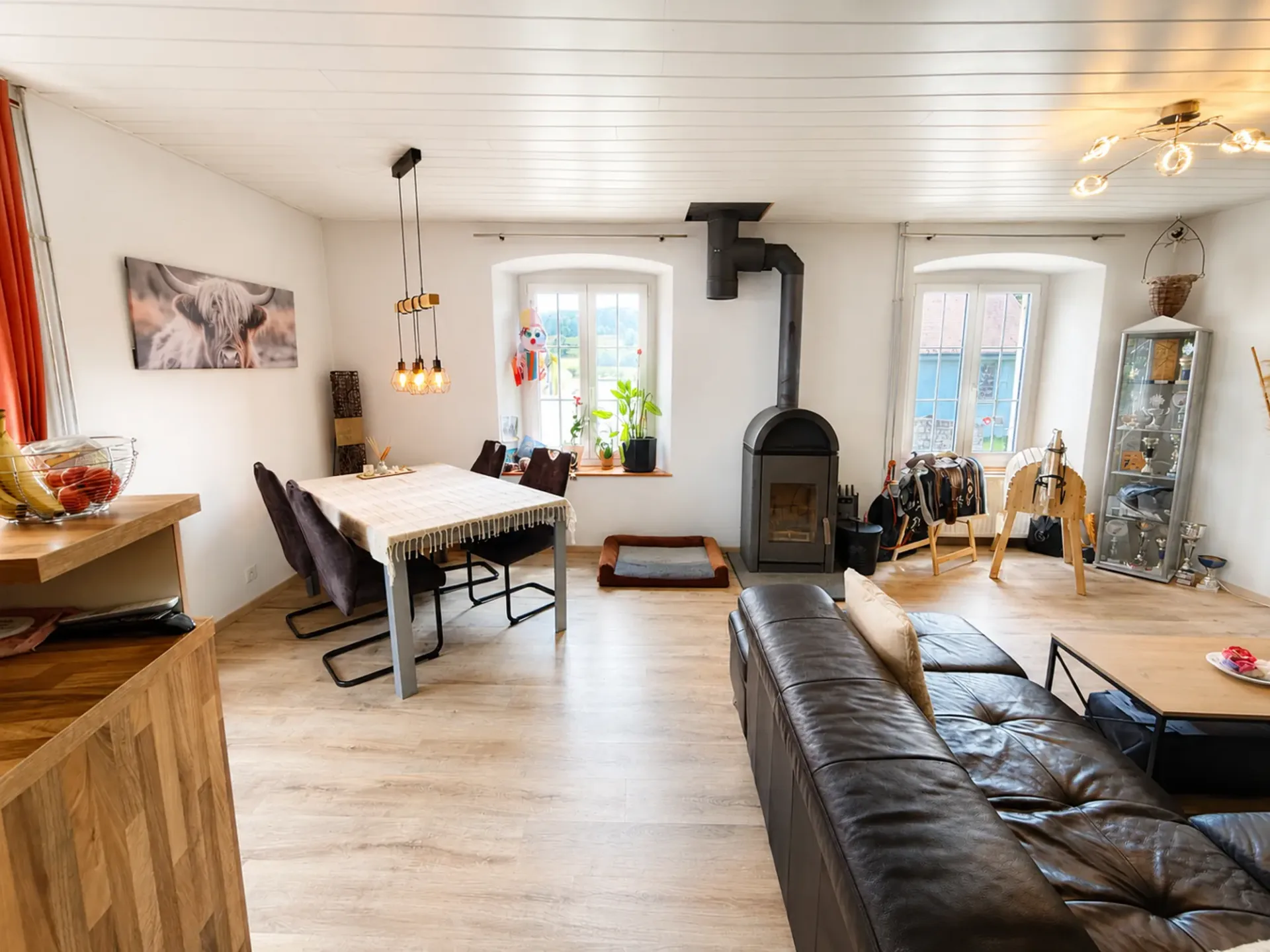 Casa bifamiliare affascinante a Grandfontaine – 4,5 locali con garage e balcone