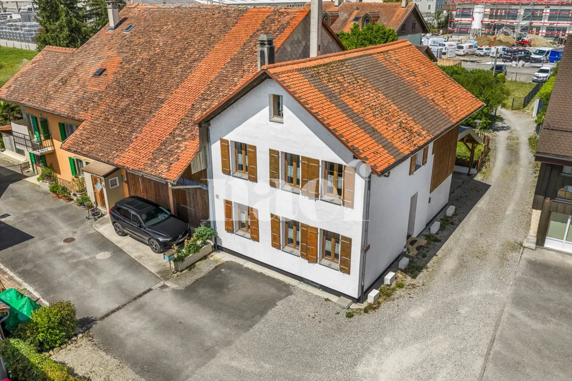 Zweifamilienhaus mit 4,5 Zimmern, Veranda und Garten in Granges-Marnand zum Verkauf