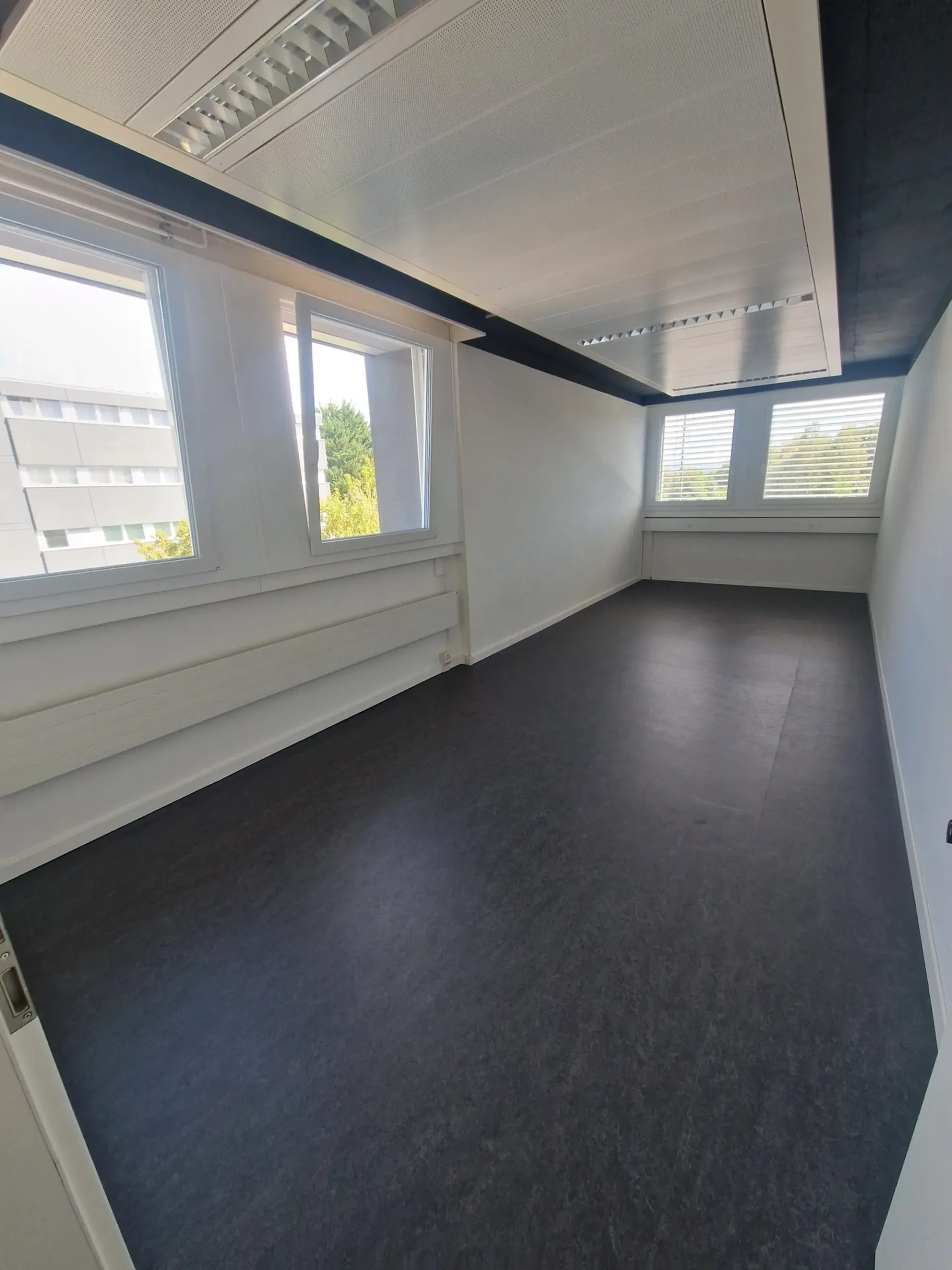 BUSINESS-POOL VOLKETSWIL (EIN EIGENES BÜRO IN BESTER GESELLSCHAFT)
