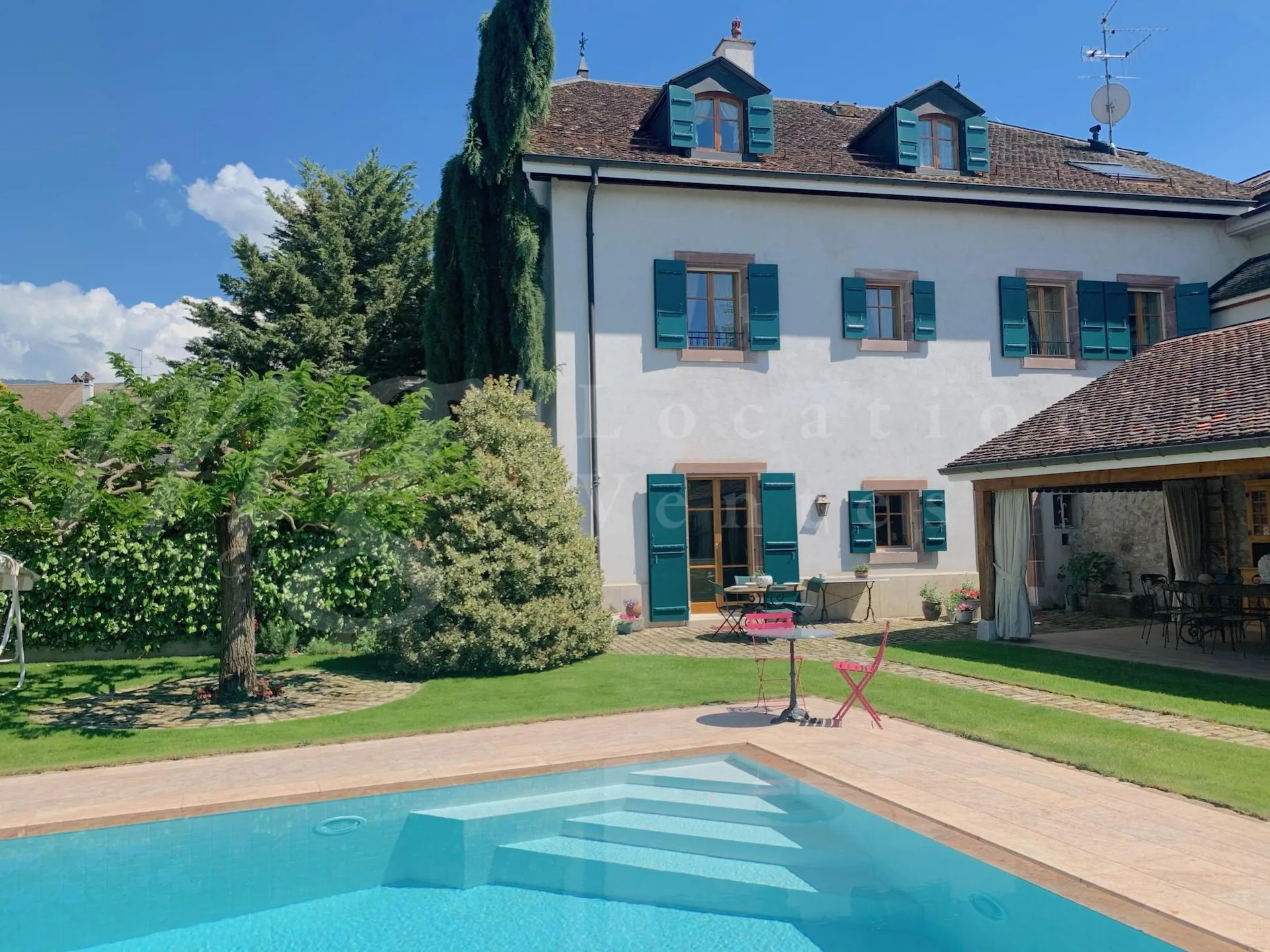 BELLE PROPRIETE ELEGANTE AVEC JARDIN PRIVATIF & PISCINE - 8 chambres - 3 pièces de réception
