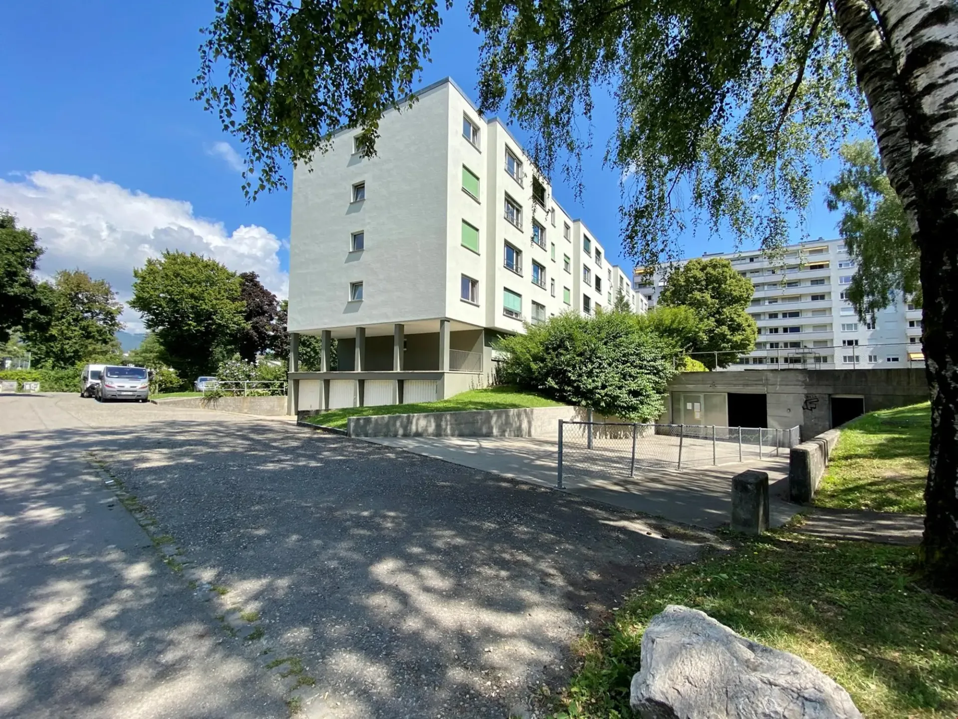 Einstellhallenplätze in Nidau zu vermieten