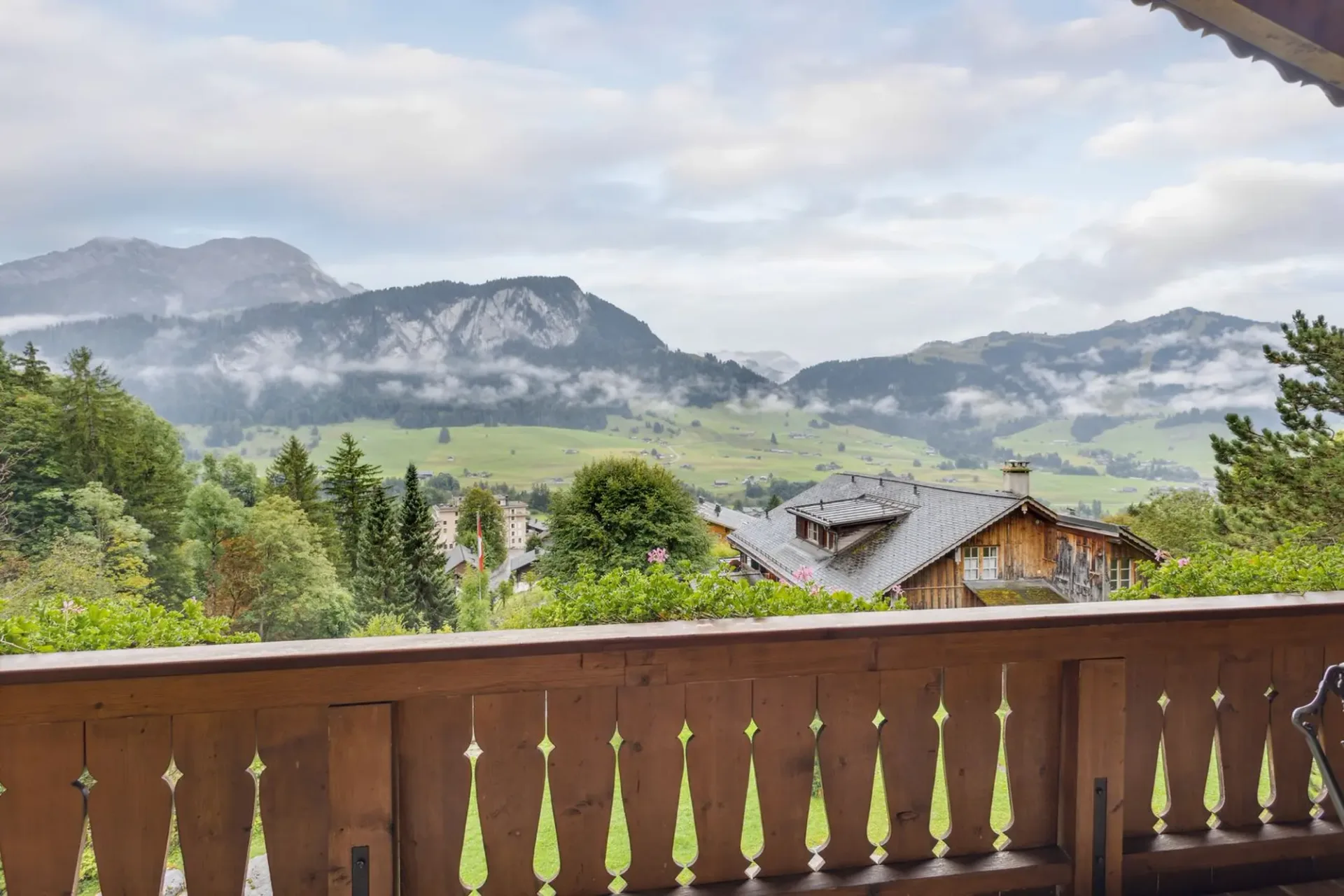 Gemütliche Doppelhaushälfte-Wohnung in Château-d'Oex mit Kamin