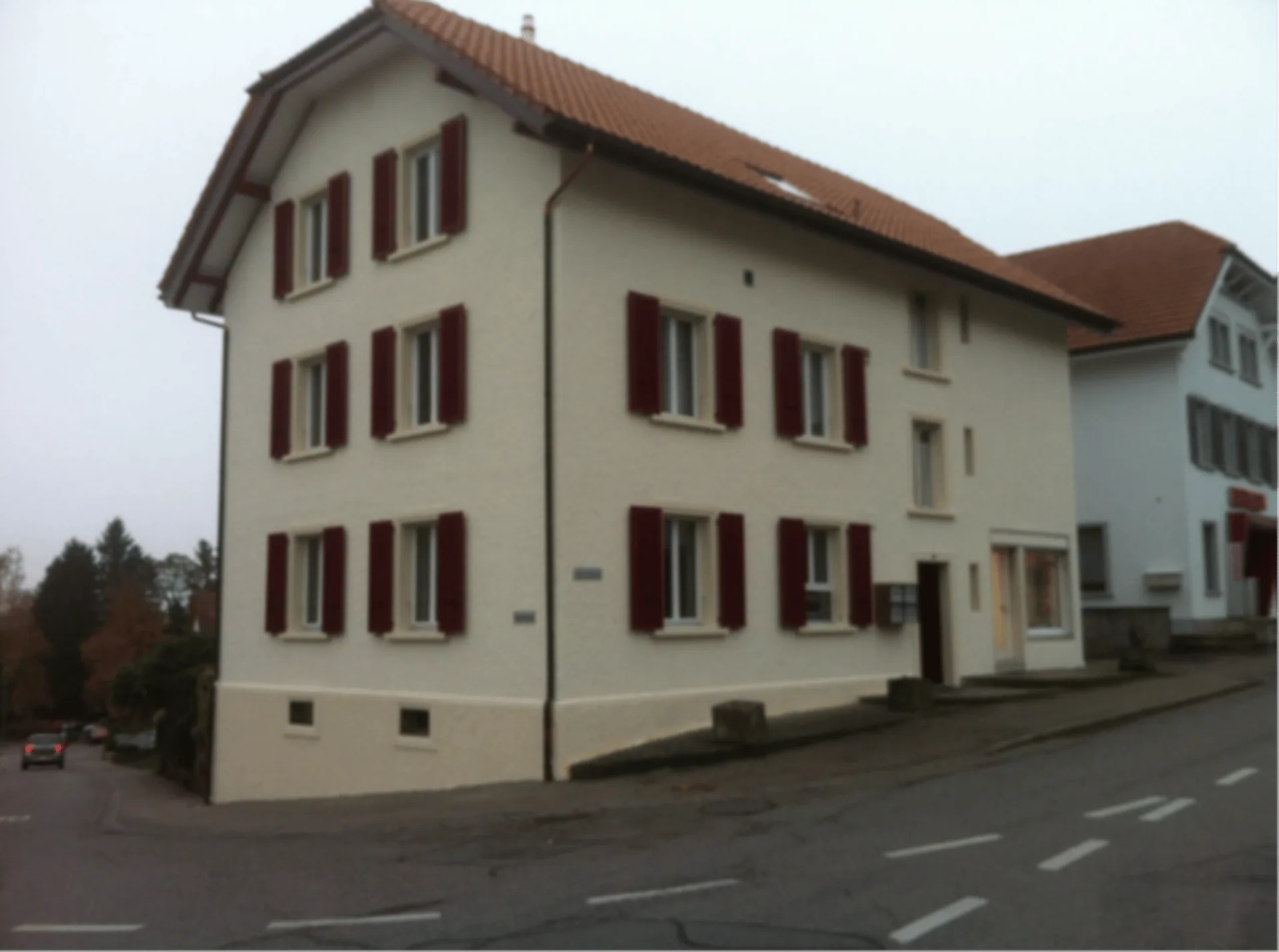 Enchanted 3.5-room apartment with chalet chic in the village center of Bettlach