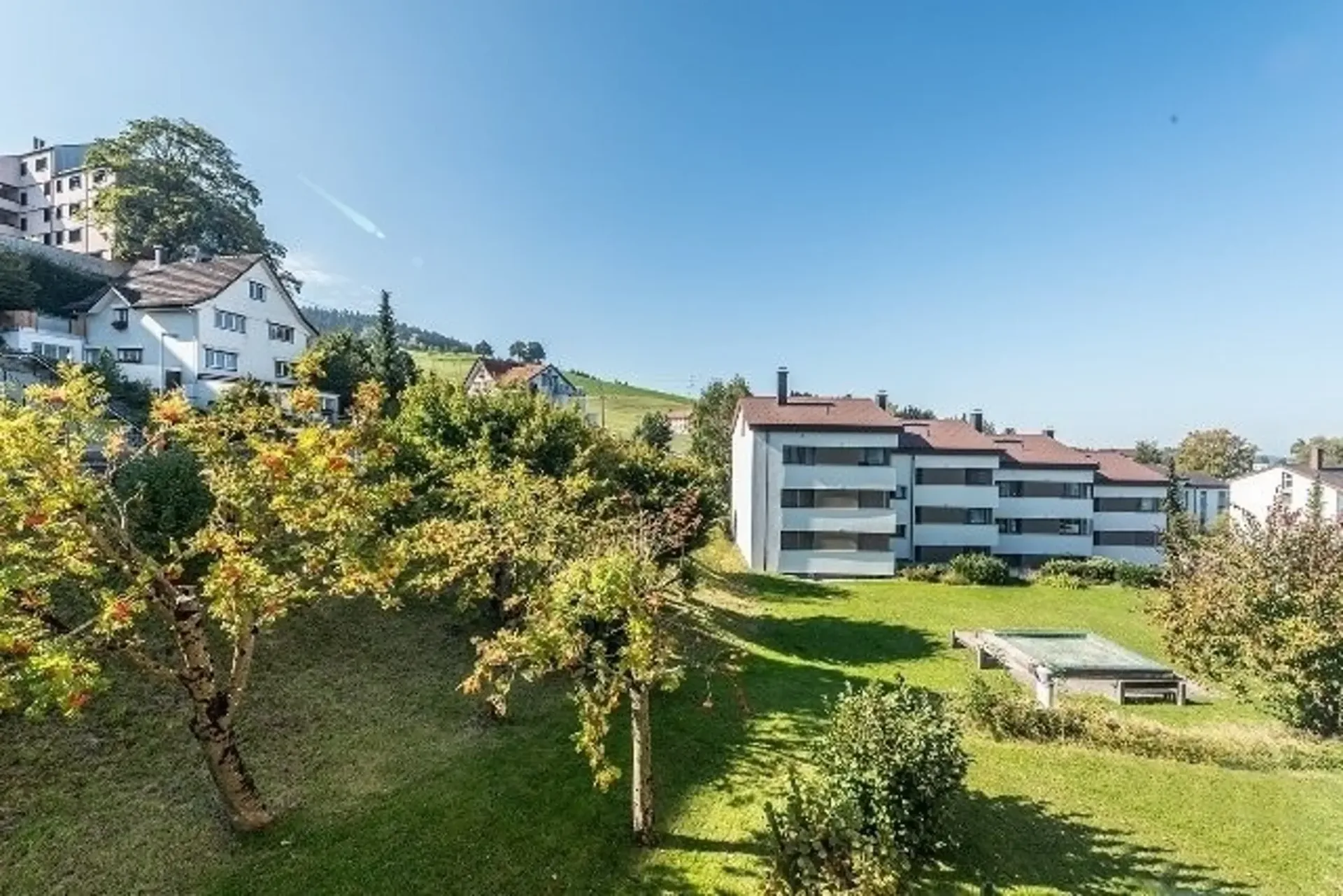 Attraktive 3.5-Zimmer-Wohnung mit gemütlichem Sitzplatz in Speicher