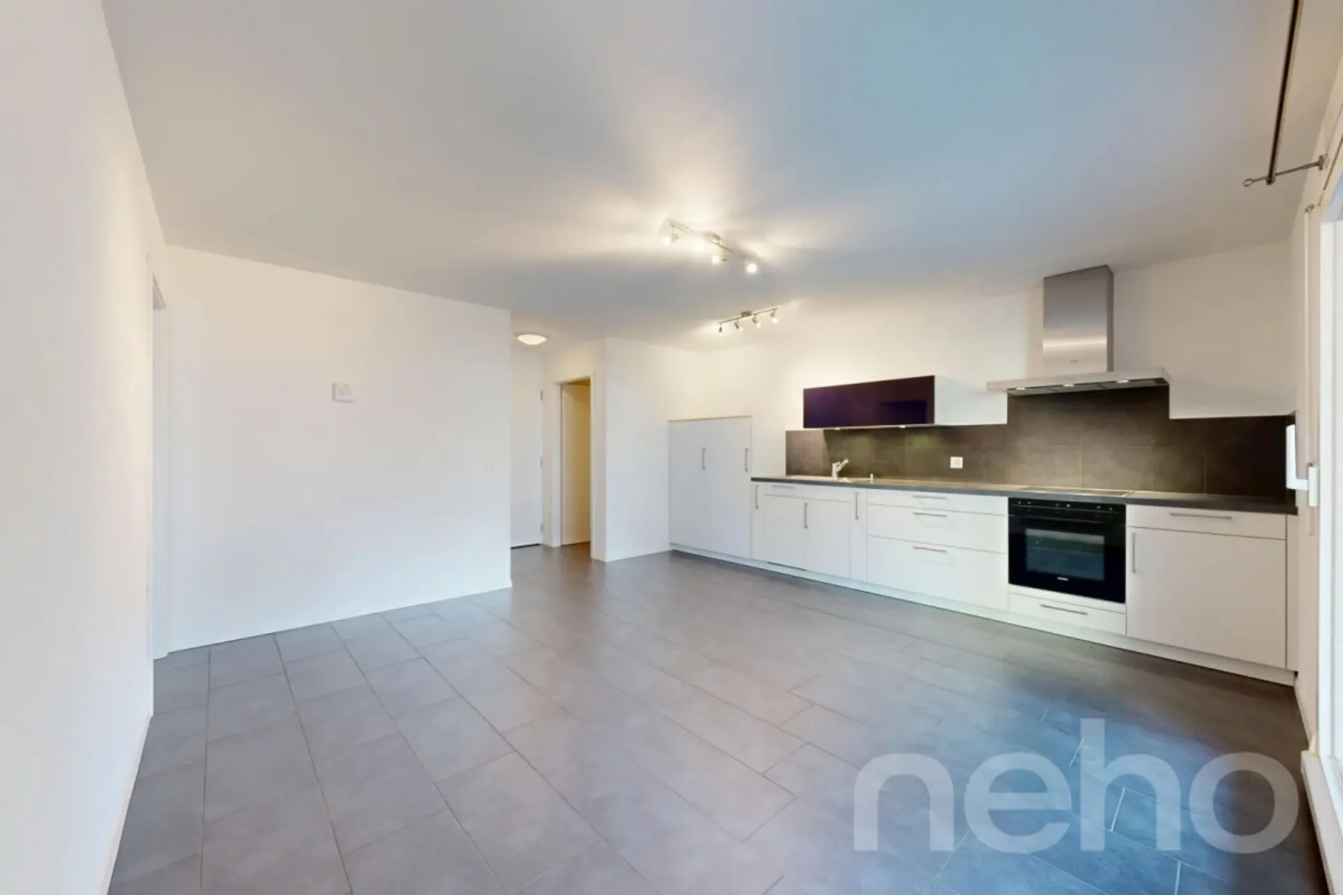 Exclusive: bright apartment with large balcony-terrace