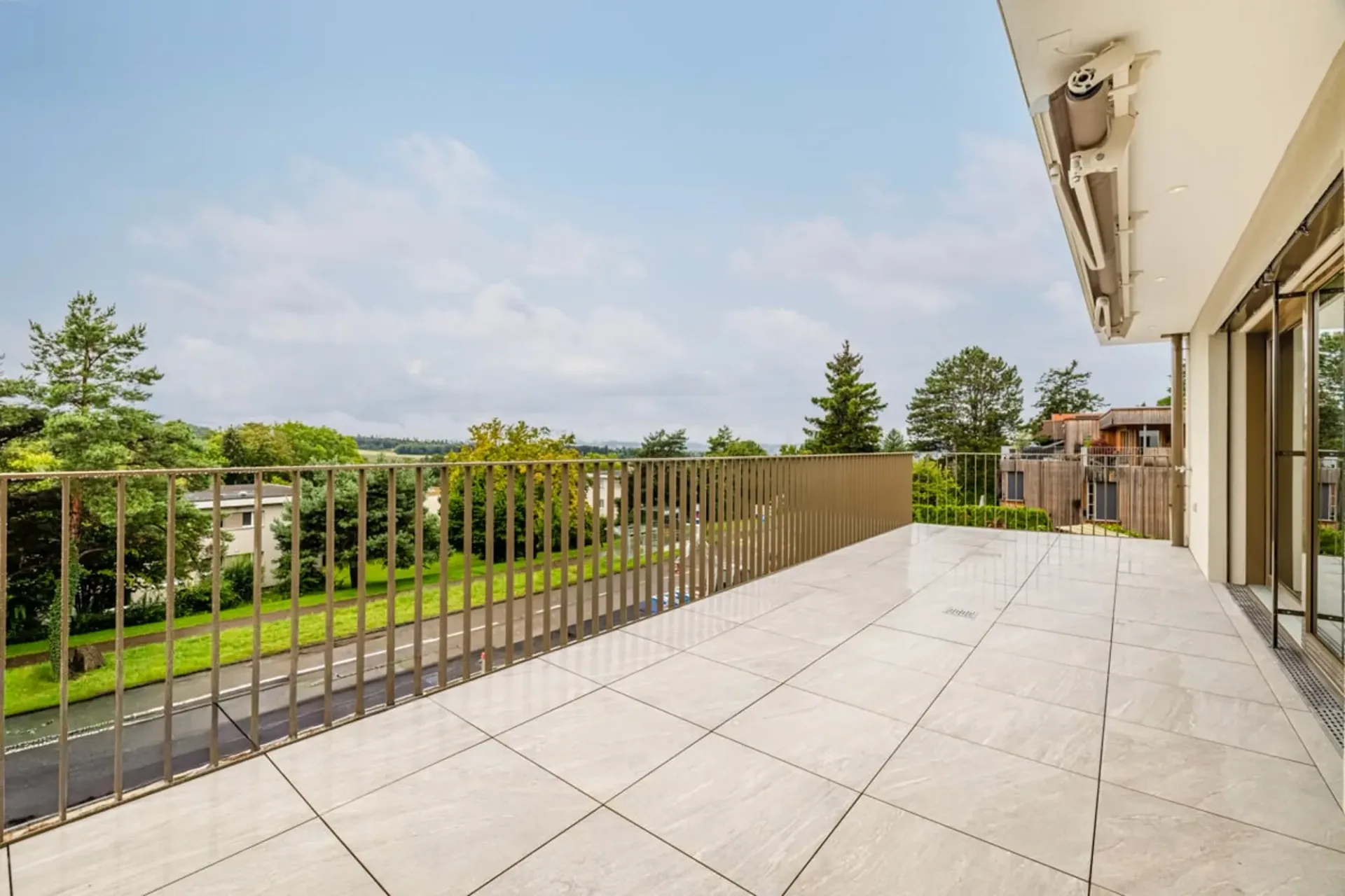 Neubau 5.5-Zimmer-Wohnung mit grosser Terrasse