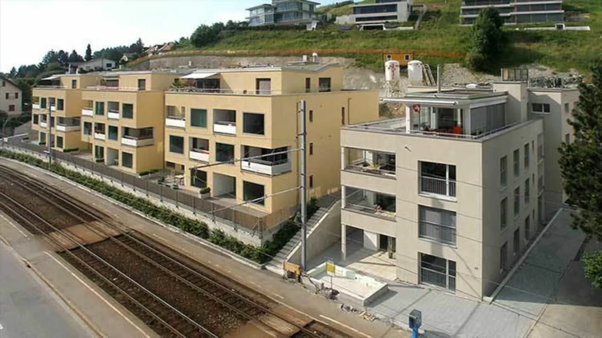 Gewerbefläche im Edelrohbau - direkt an der Zughaltestelle Niederteufen (110?m²)