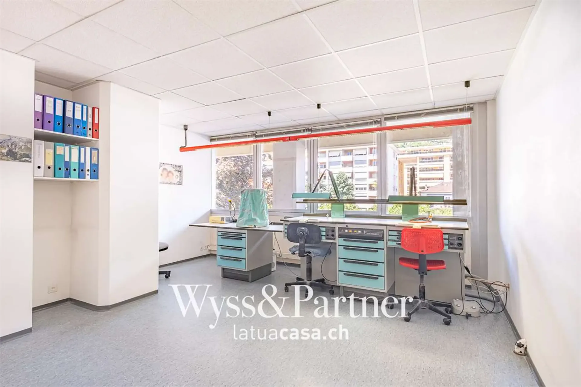 Praktisches und geräumiges Büro in Locarno
