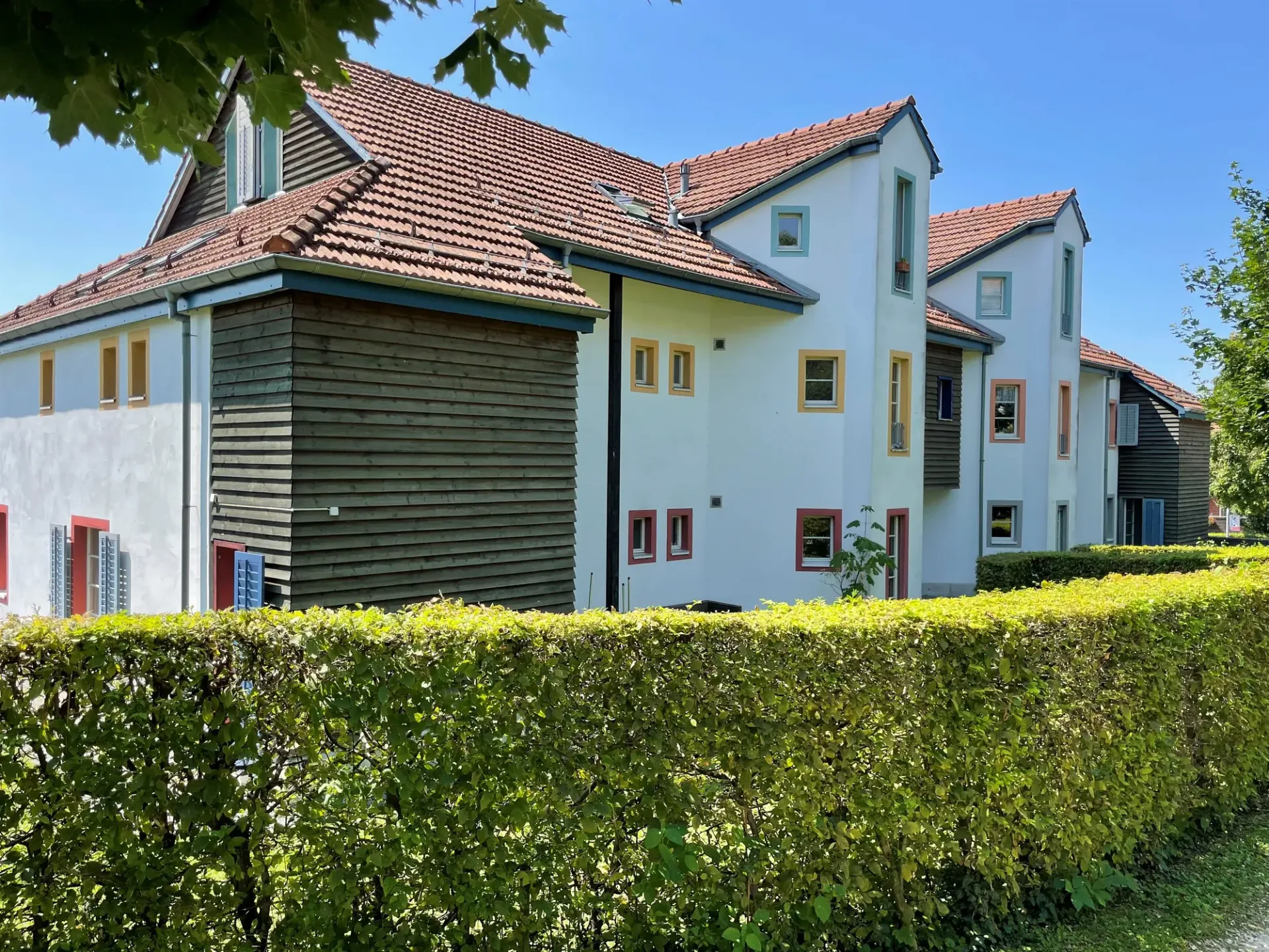 Wonderful feel-good oasis with garden seating in tax-friendly Uitikon-Waldegg!