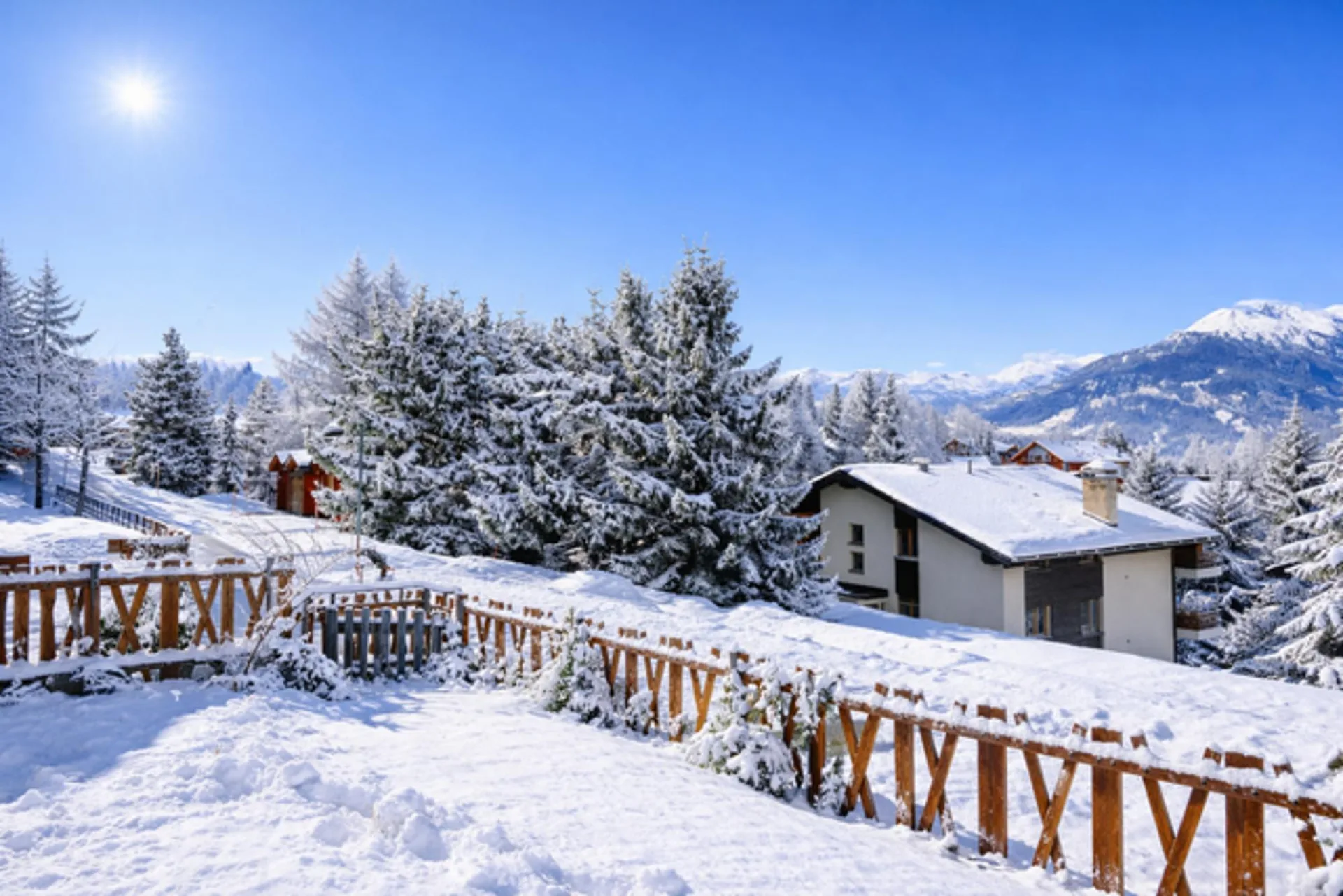 Schönes Chalet mit Potenzial!