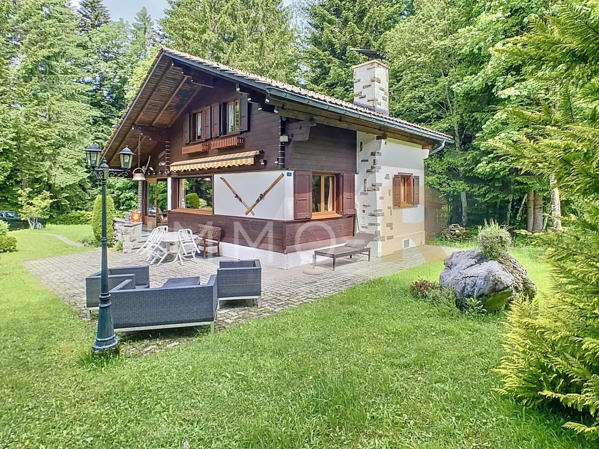 Beautiful individual chalet in an idyllic setting
