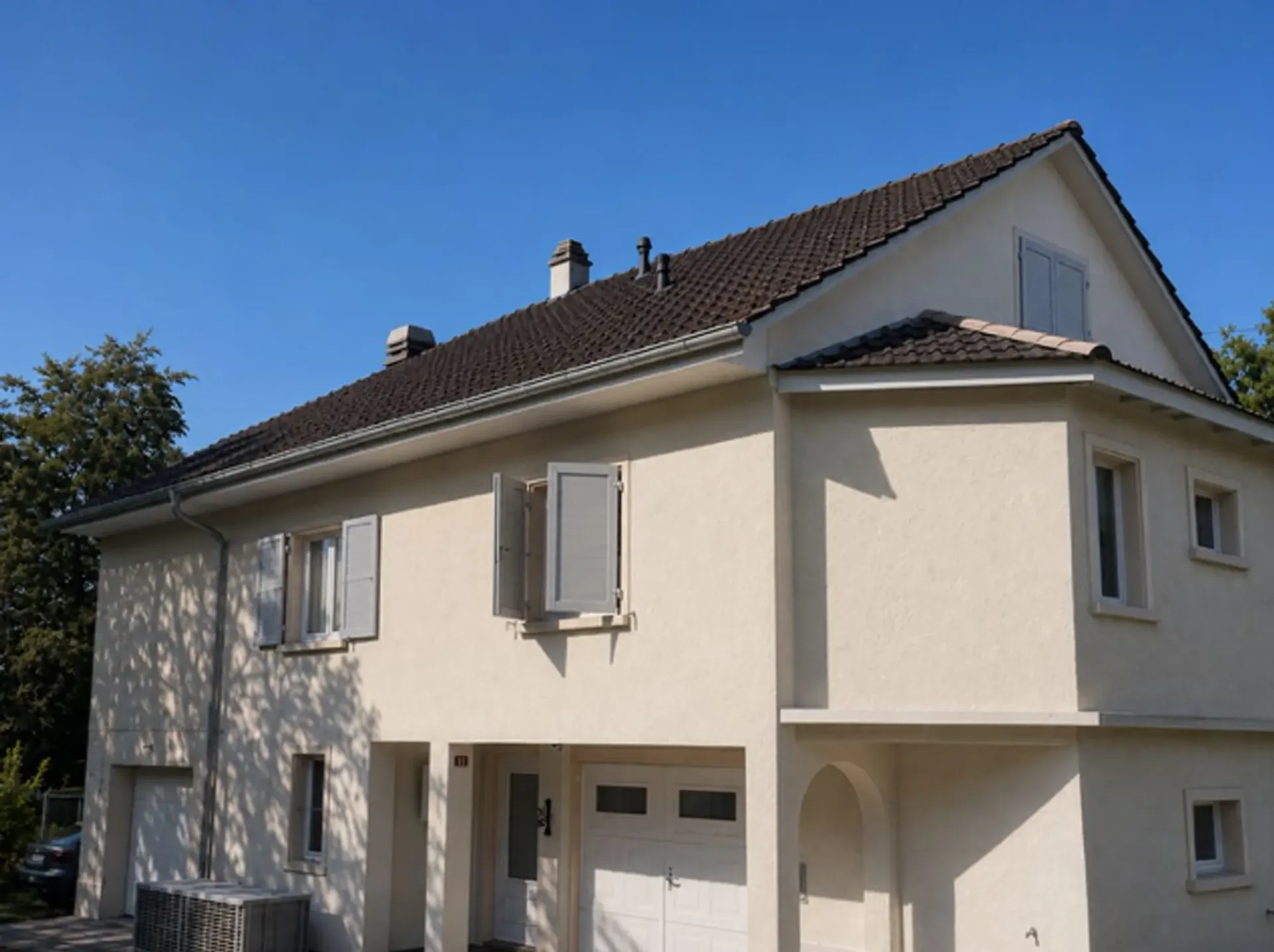 Maison individuelle avec jardin et terrasse entièrement rénovées proche d'Yverdon