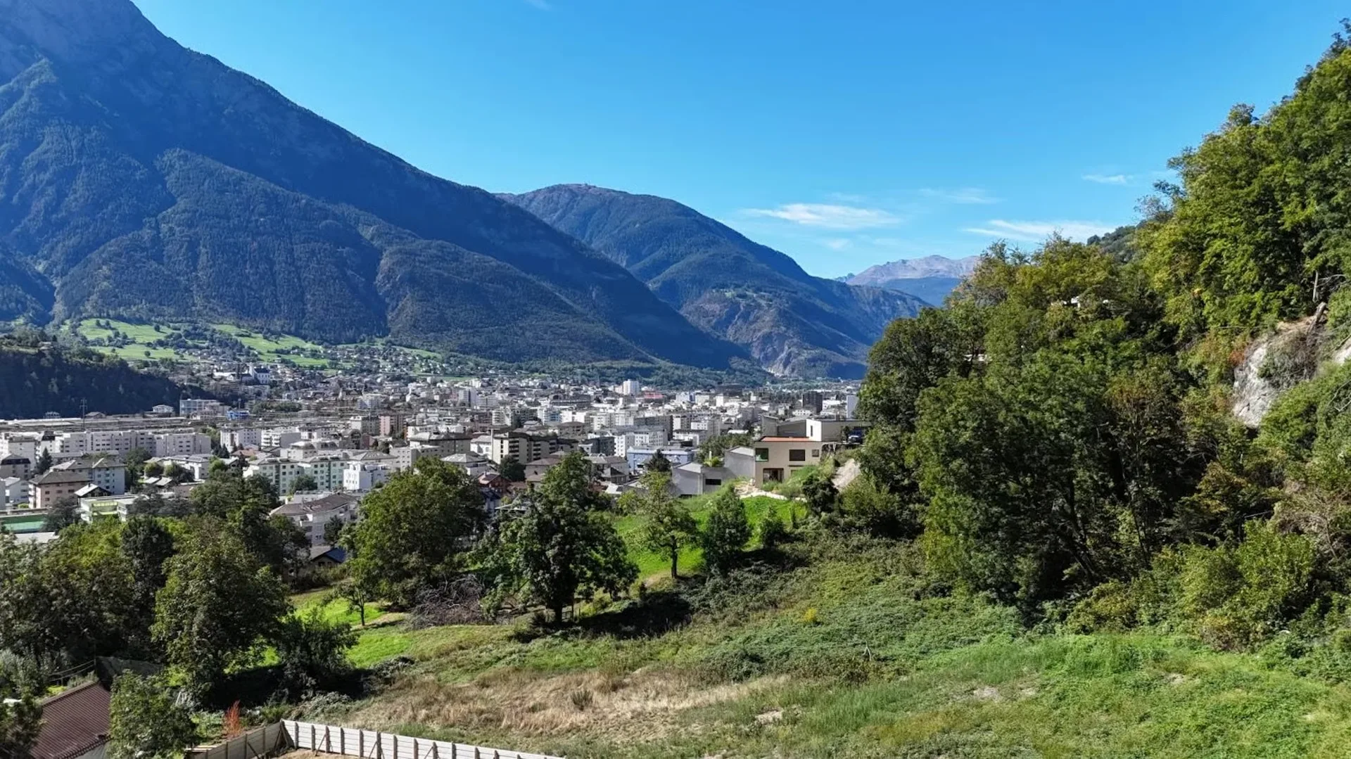 Gesuchtes Bauland über dem Rhonetal in Naters