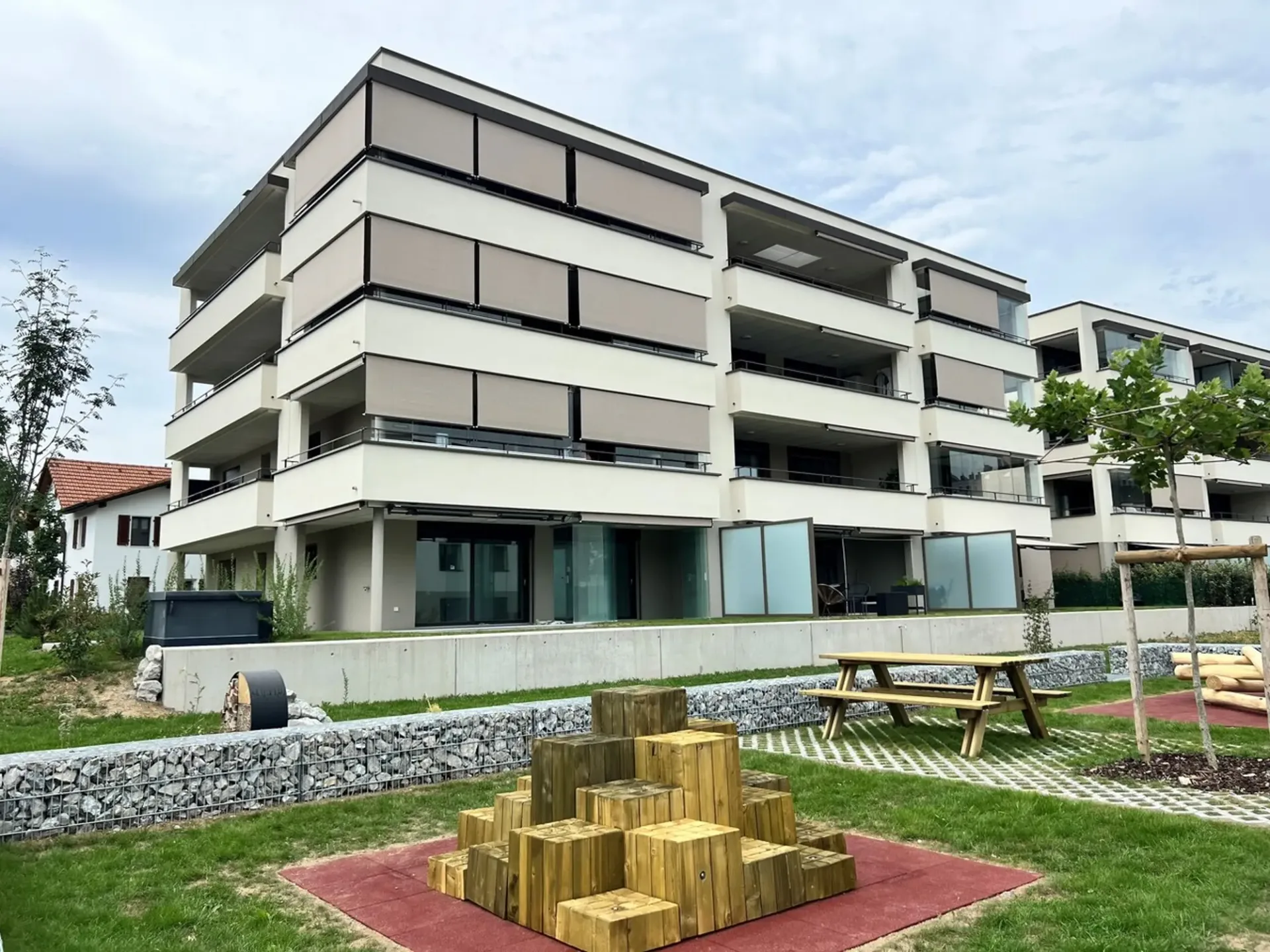 Appartement de 4,5 pièces au rez-de-chaussée - avec terrasse et jardin