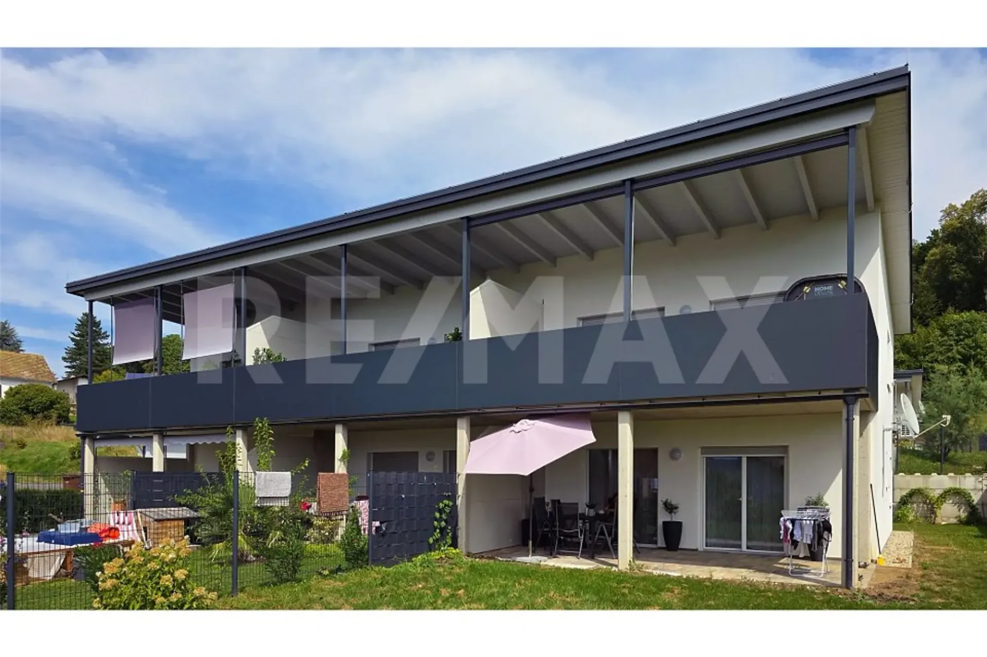 Casa multifamiliare di nuova costruzione con 4 appartamenti e rendita interessante nella Toscana dell'Austria