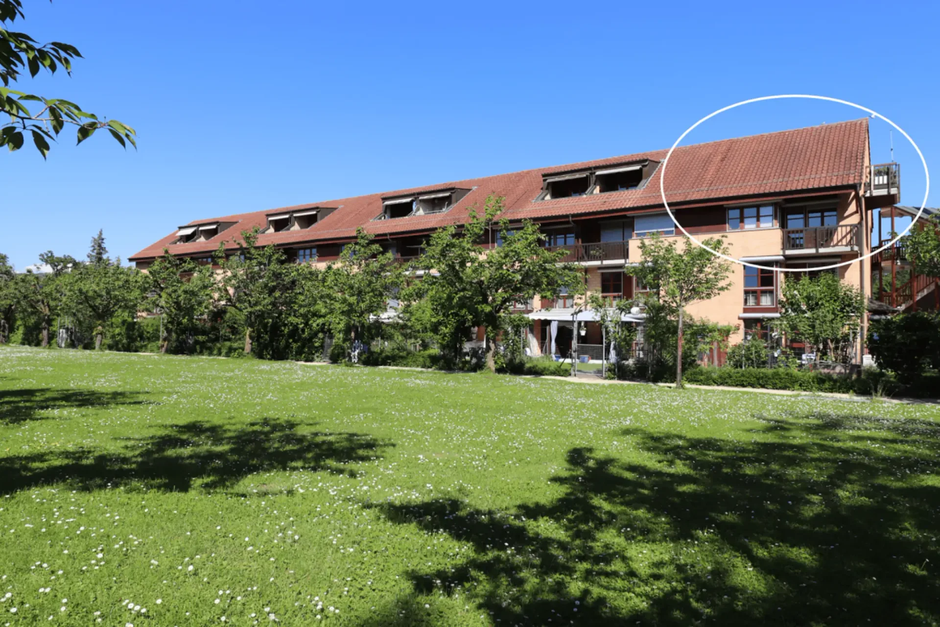 Im beliebten Freuler-Quartier - moderne Maisonette-Dachwohnung mit 2 Balkonen