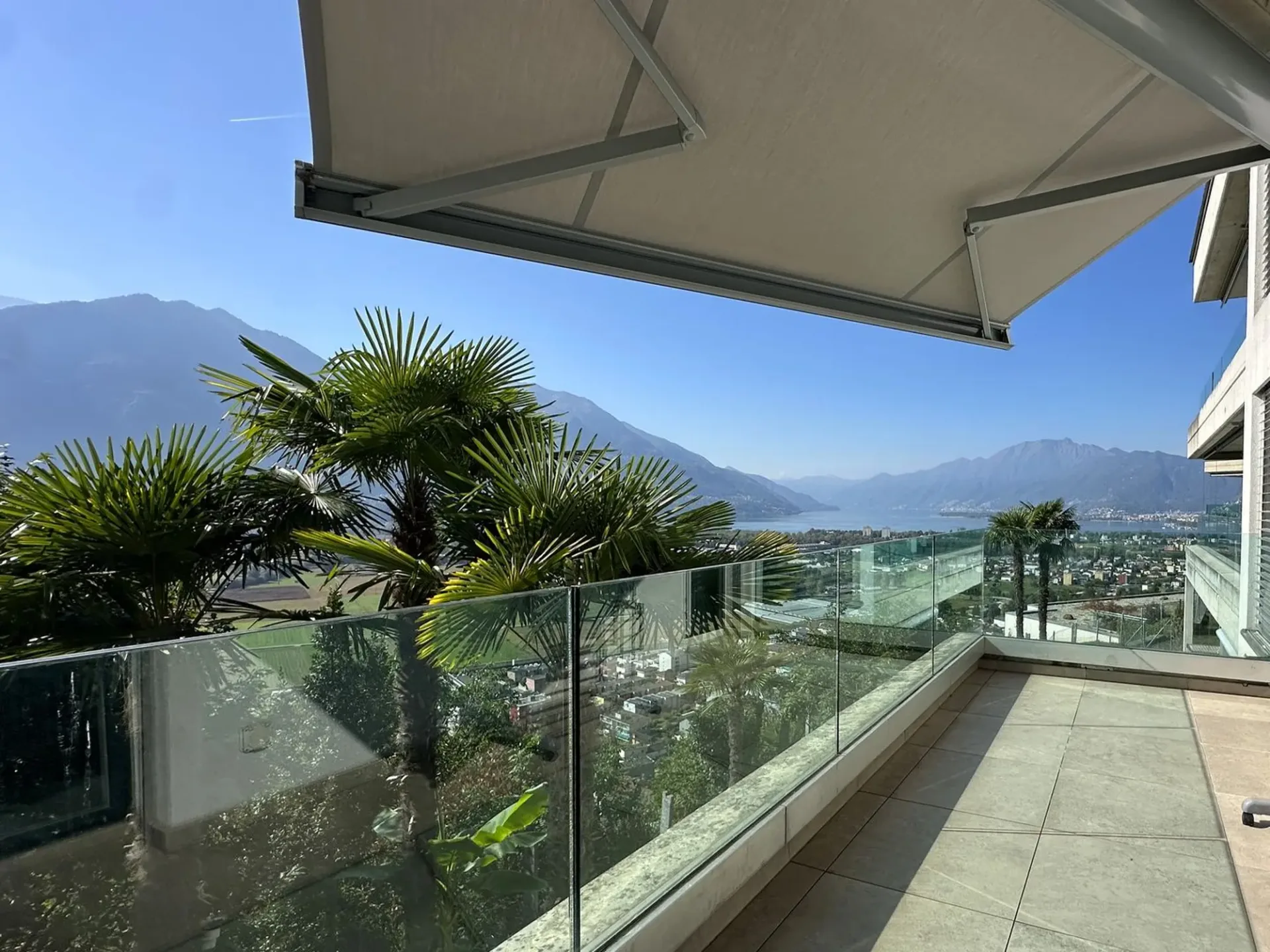 Stupendo 2.5 locali con vista lago a Gordola