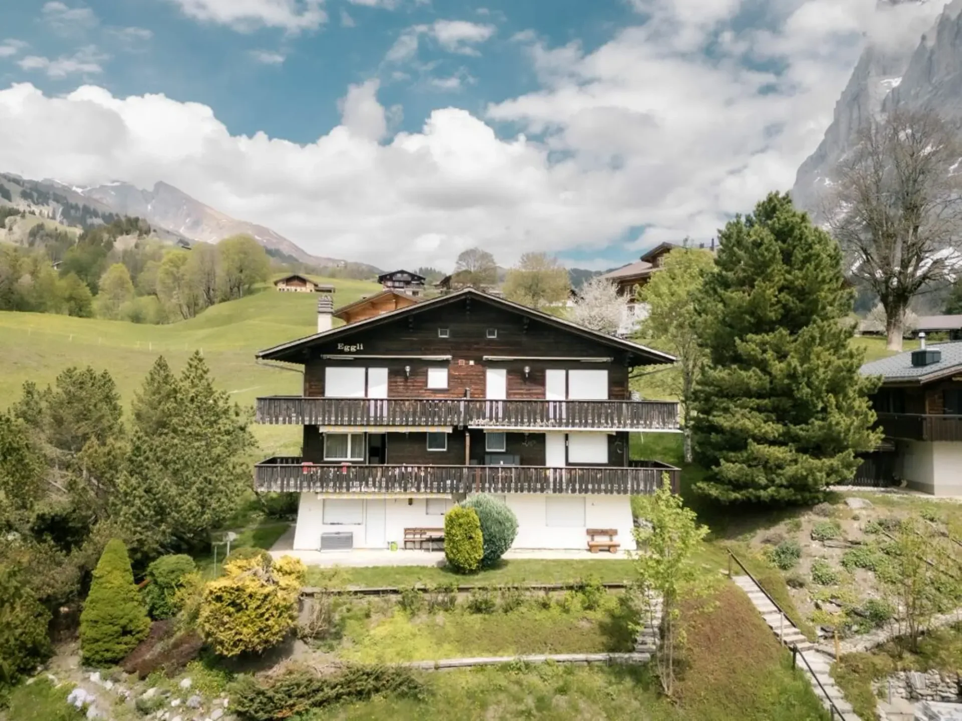 Gemütliche 2- Zimmerwohnung mit Bergblick im Chalet Eggli