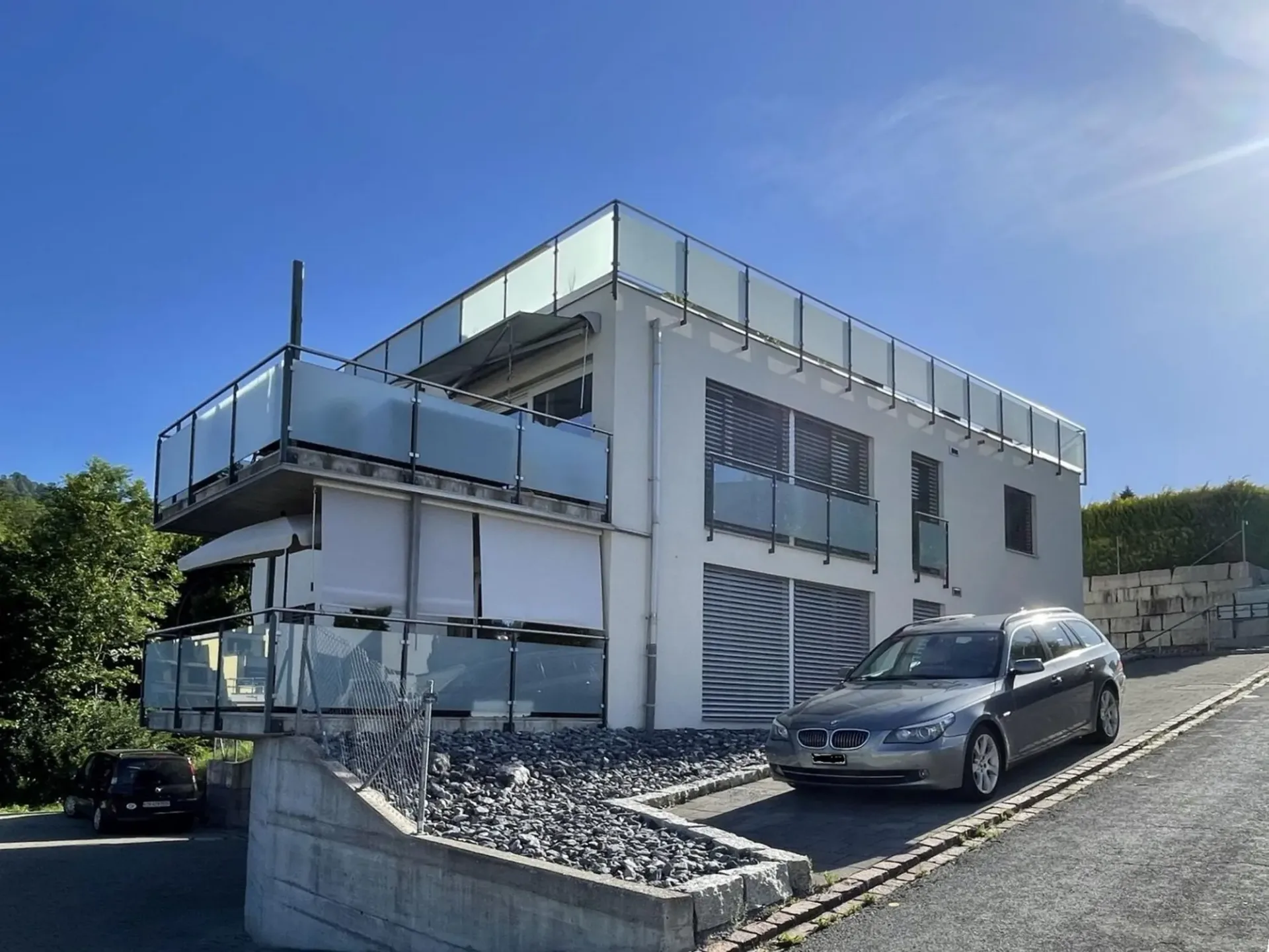 Gepflegtes, vollvermietetes Dreifamilienhaus in Laupen