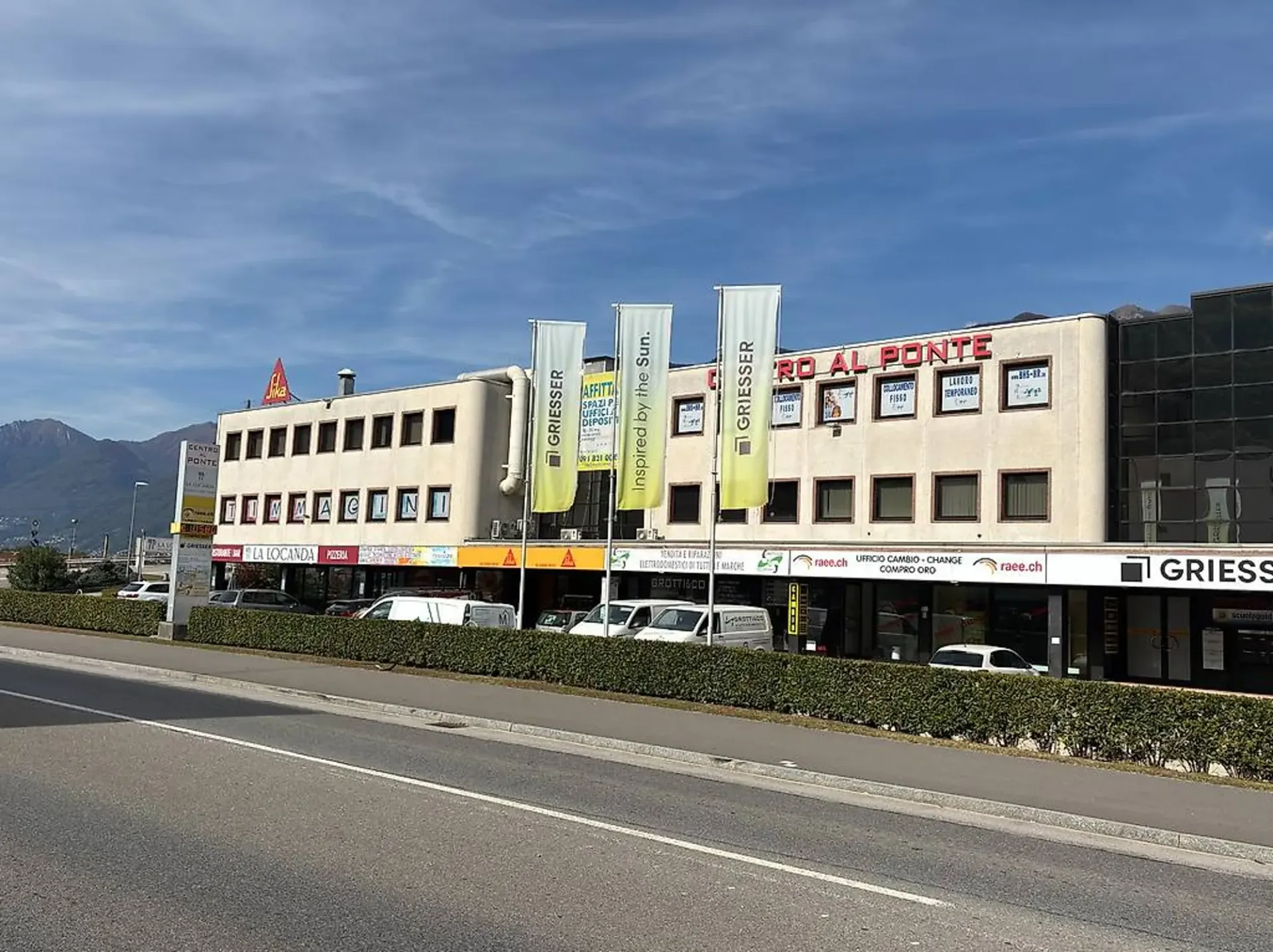 Miete in Cadenazzo Gewerbefläche mit Auslage (120mq)