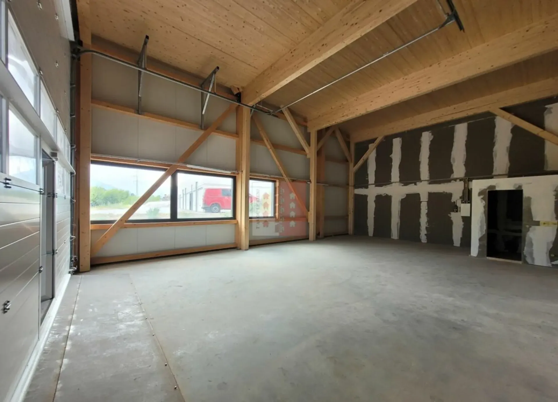 Lagerhalle ab 1. August 2026 verfügbar