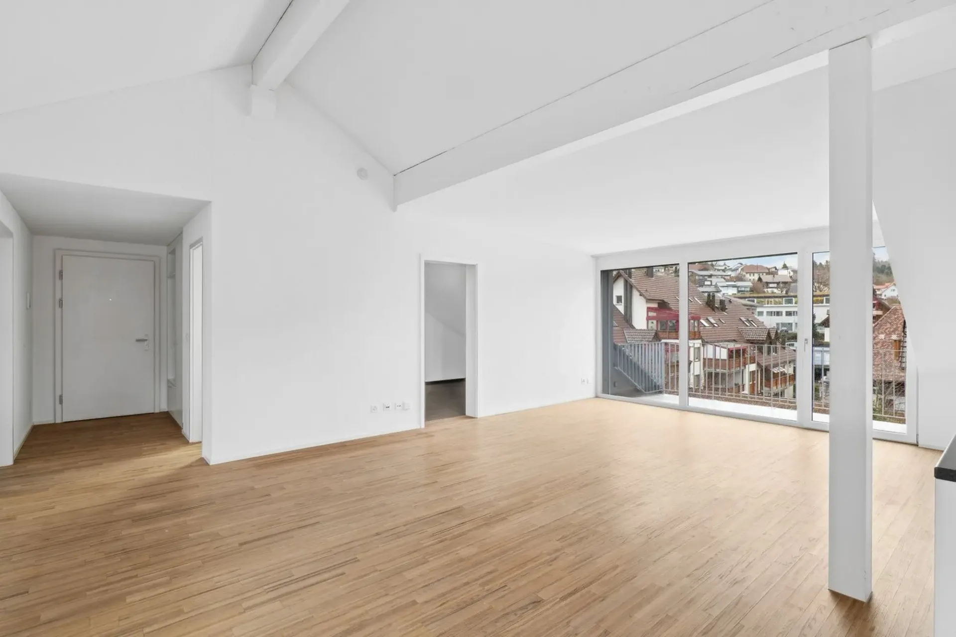 Topmoderne 3.5-Zimmer-Dachwohnung in Niederscherli  1 Monat gratis!