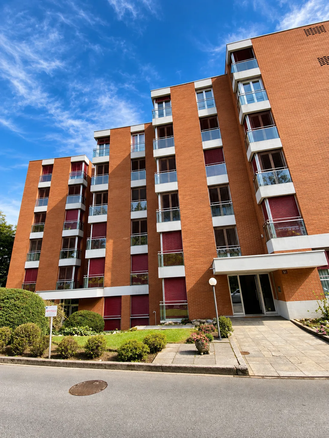 Appartement lumineux avec vue sur Lugano – disponible immédiatement