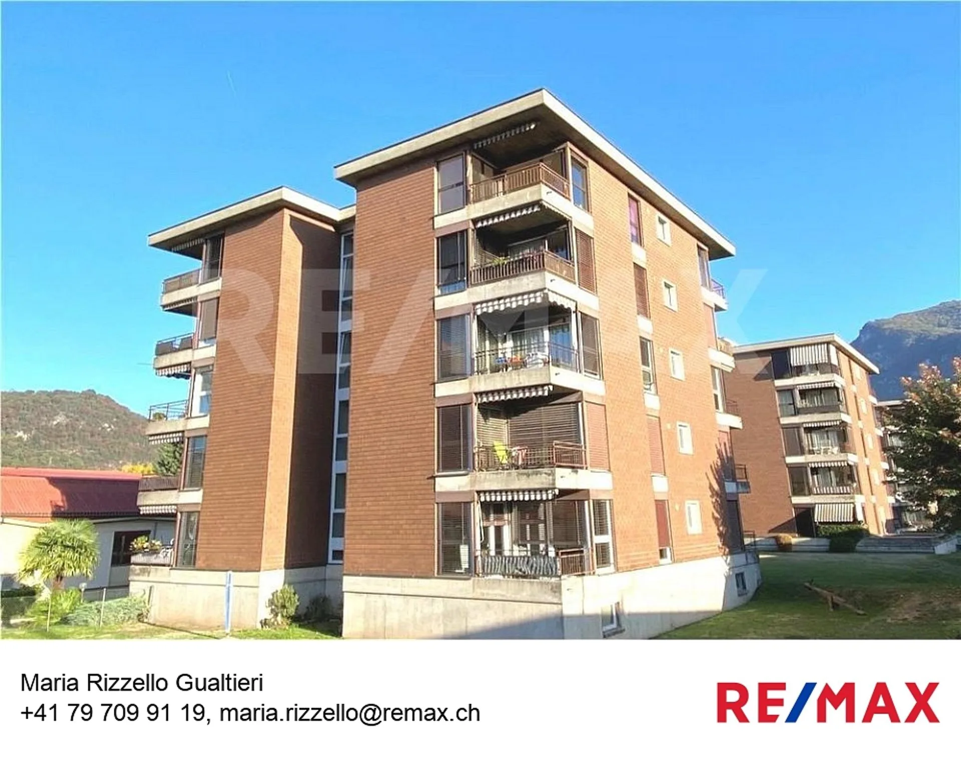 Helles 3,5-Zimmer-Wohnung mit Balkon und Parkplatz