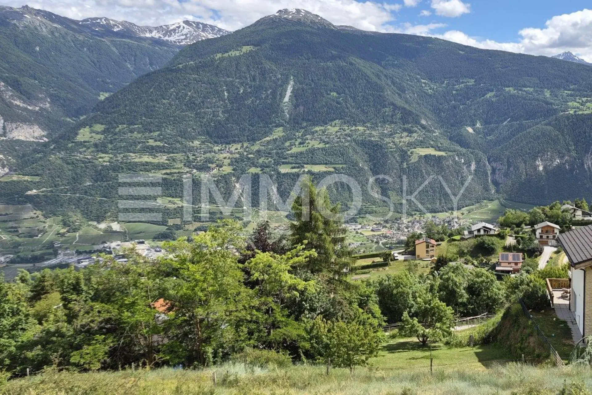 Terrain mit Aussicht, 5 Minuten vom Zentrum entfernt