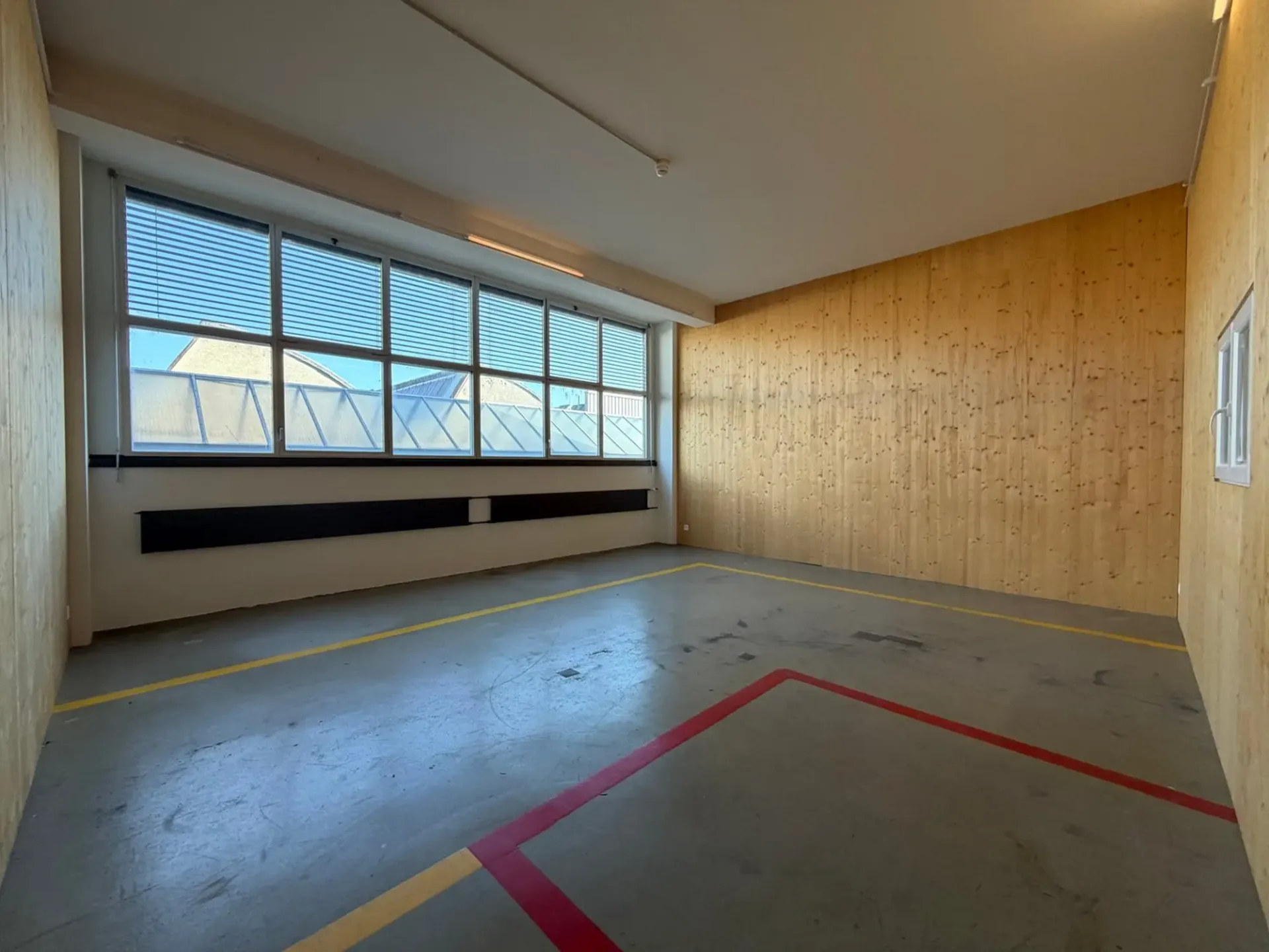 All-Inclusive Office in Creative Factory Hall