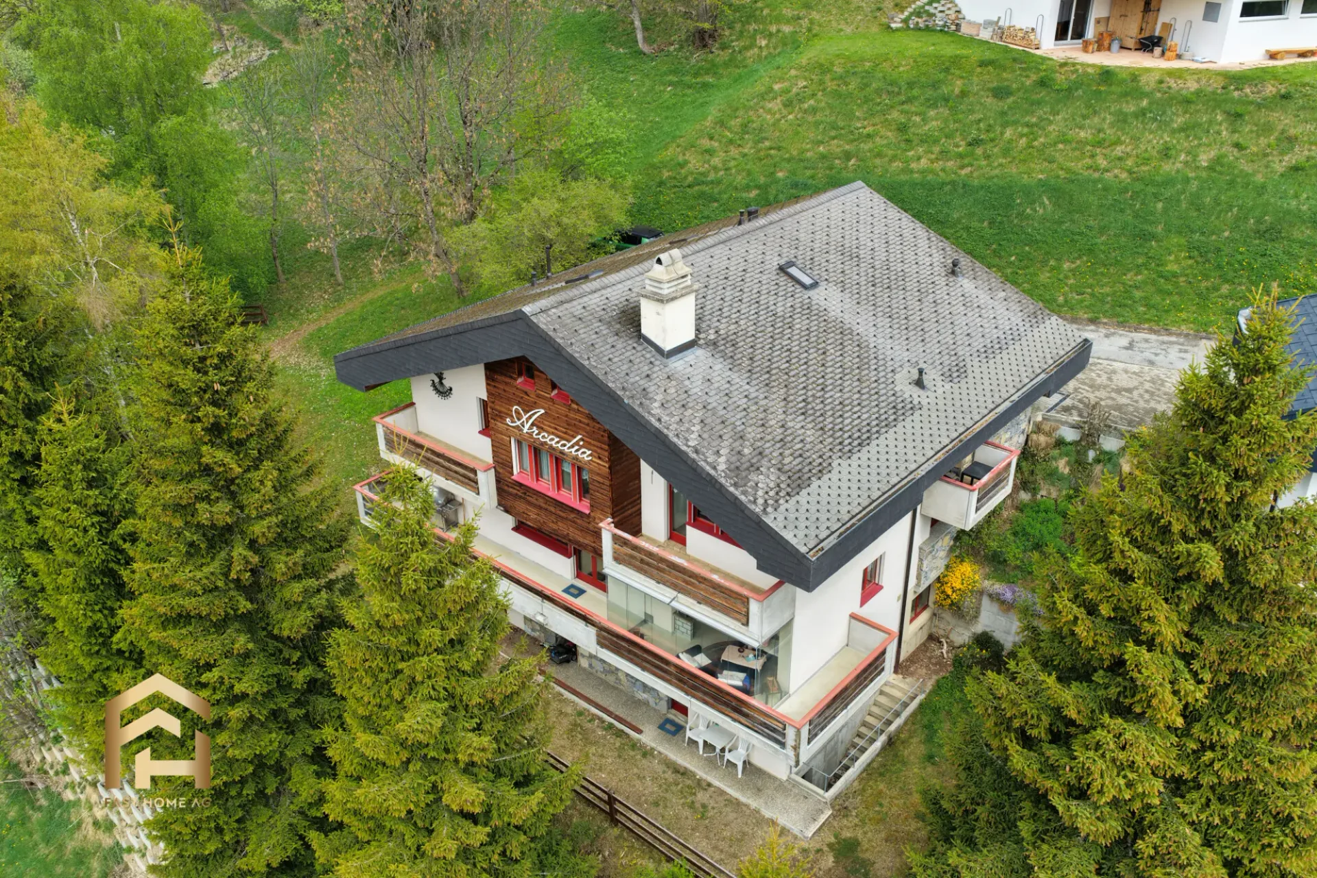 Grosszügige Villa mit Wellnessbereich an Toplage in Leukerbad