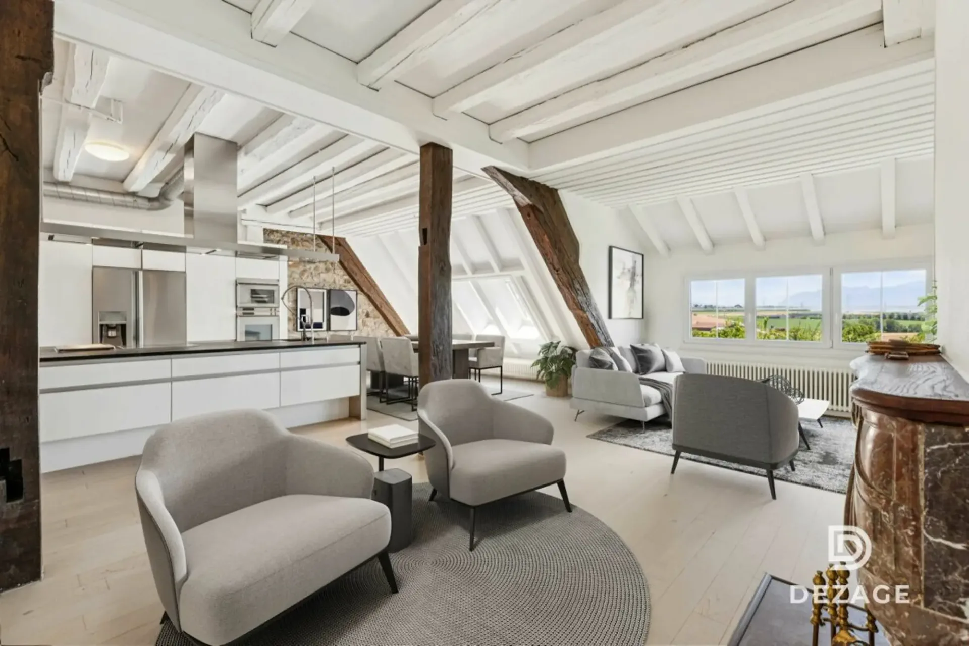 Wohnung mit Charakter und Panoramablick sowie Garten im Herzen des Dorfes!