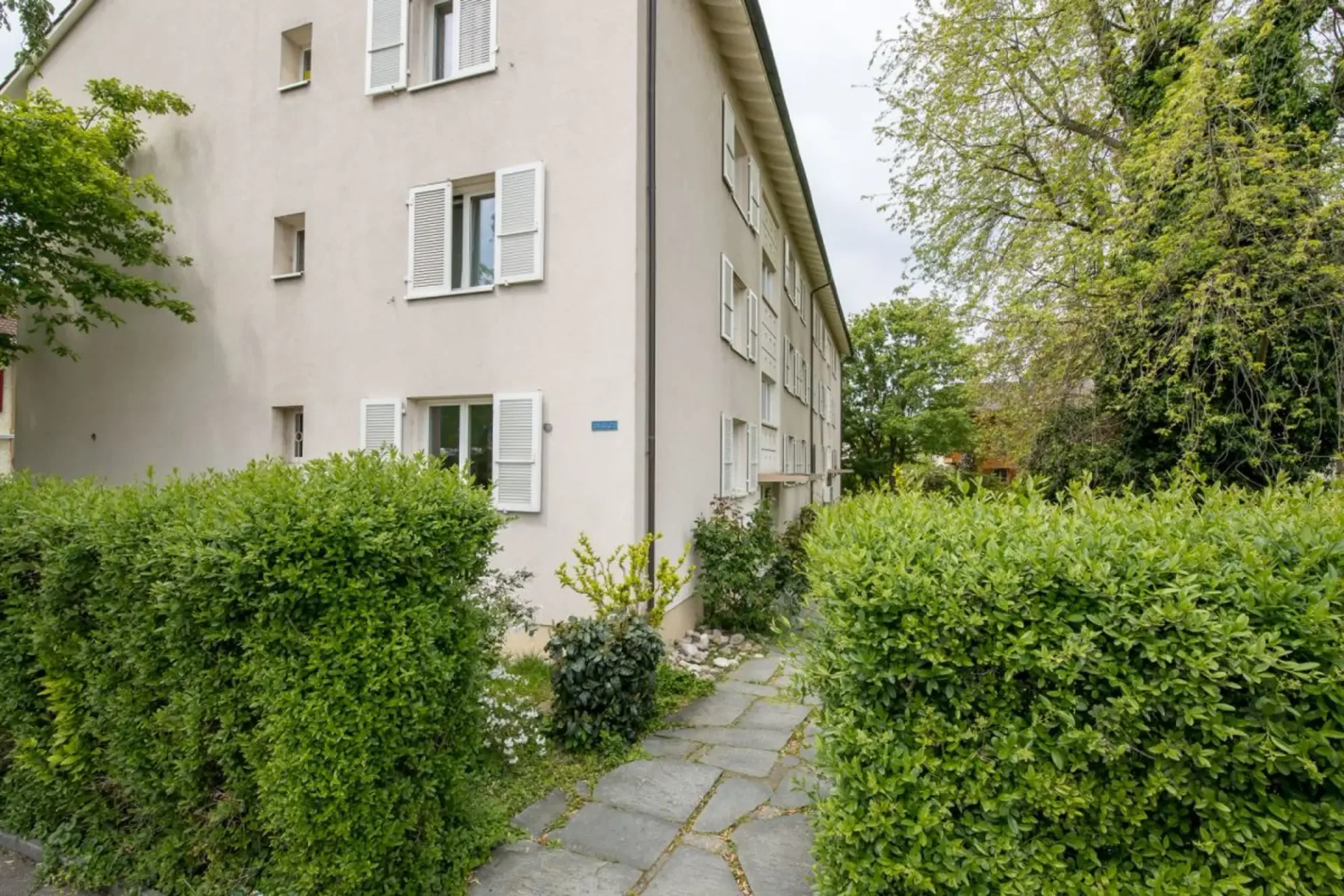 Nähe Letten Center und Allschwiler Weiher - gemütliche 3-Zimmerwohnung im 2.OG